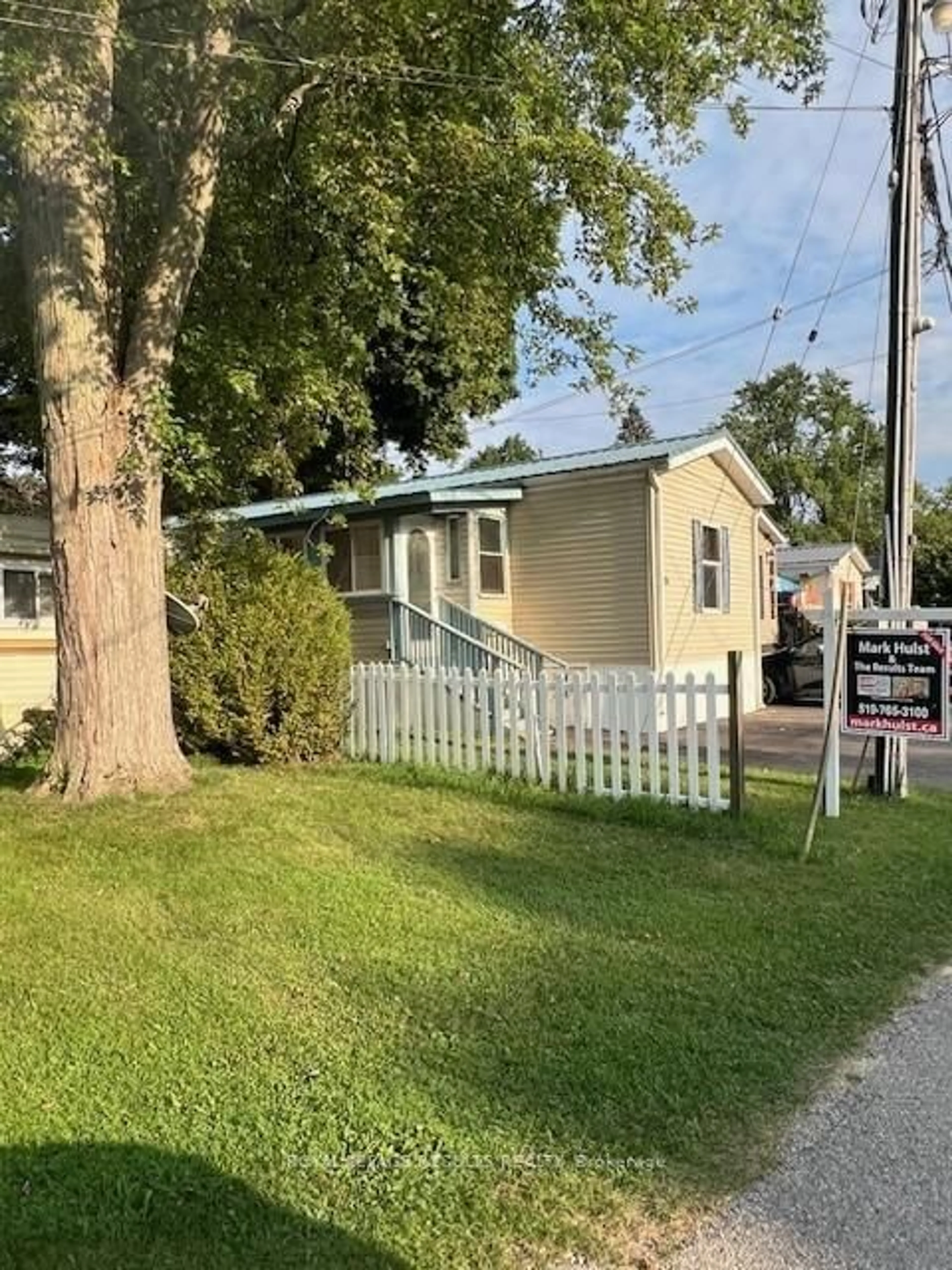 Home with vinyl exterior material, street for 33 Pitt St #26, Bayham Ontario N0J 1T0