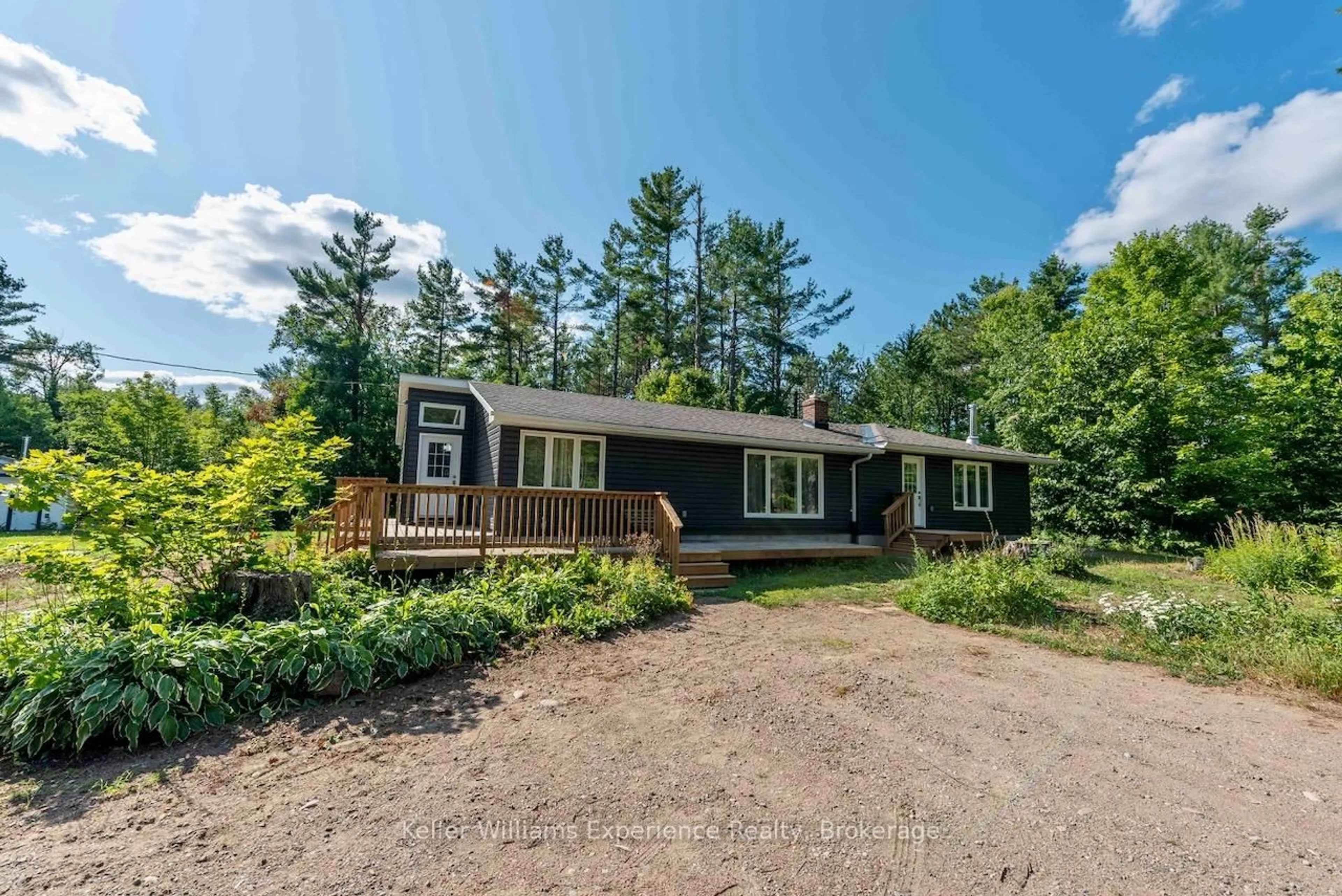 A pic from outside/outdoor area/front of a property/back of a property/a pic from drone, unknown for 1496 Uffington Rd, Bracebridge Ontario P1L 1X1