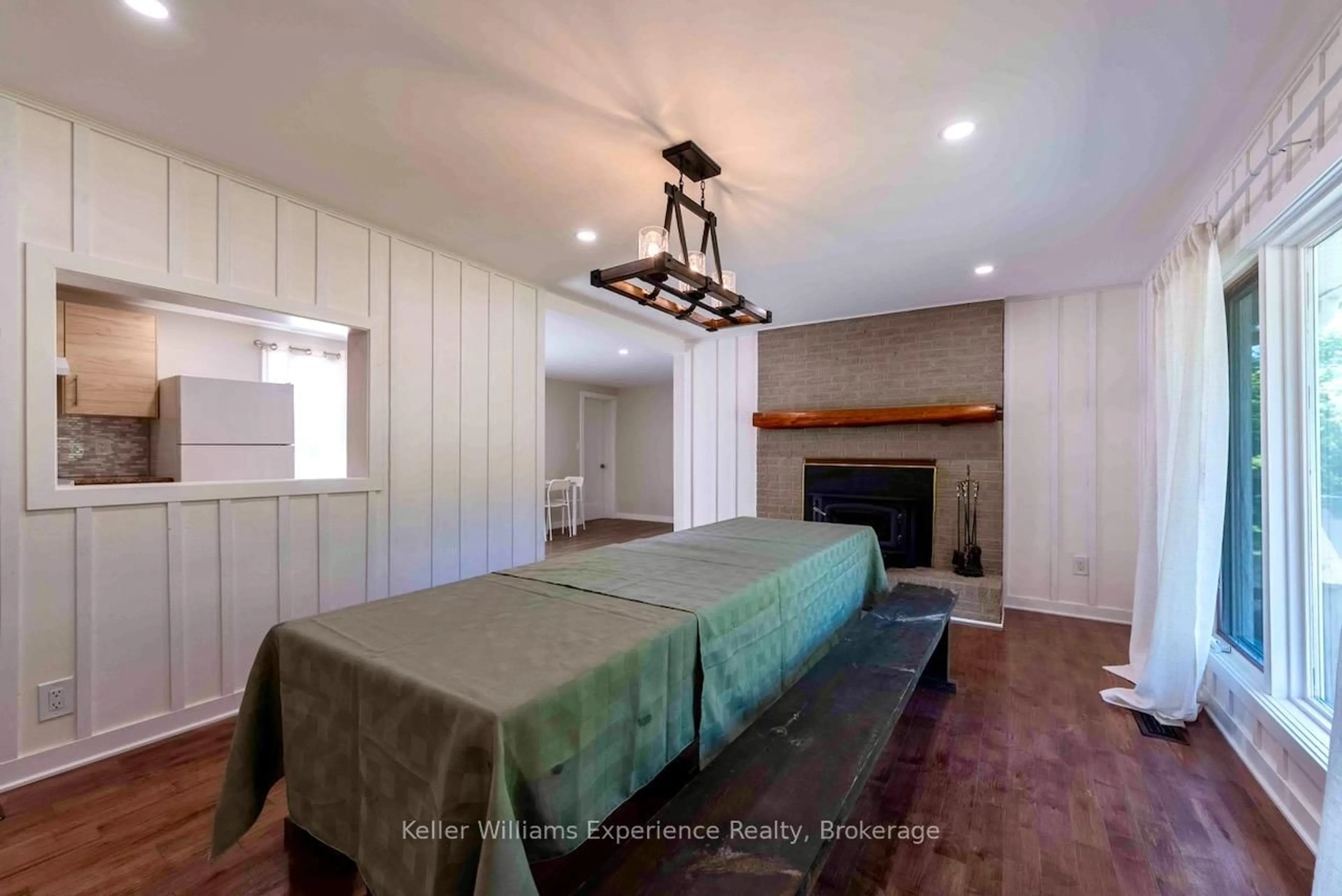 A pic of a room for 1496 Uffington Rd, Bracebridge Ontario P1L 1X1