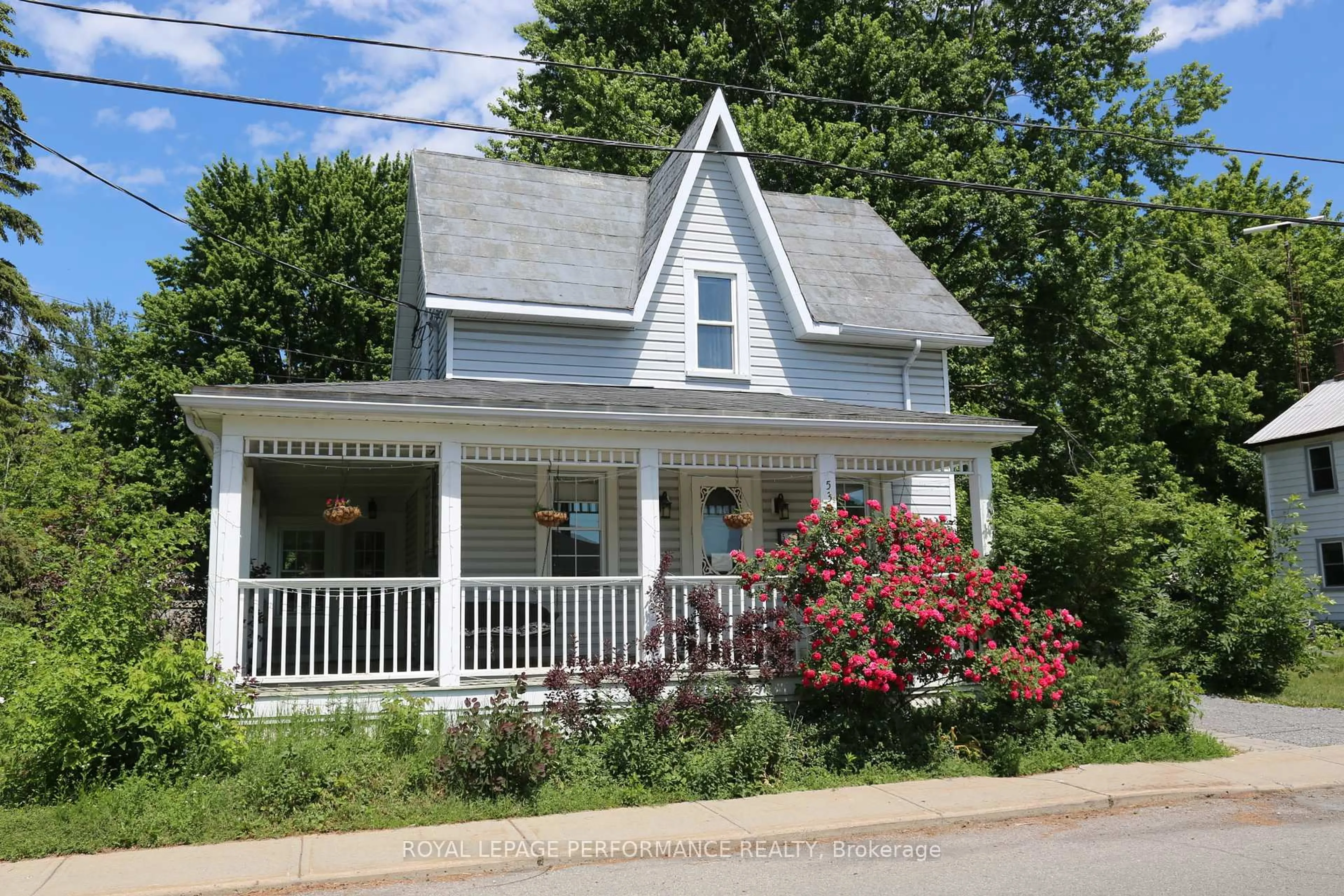 Home with vinyl exterior material, street for 532 Church St, North Dundas Ontario K0C 2K0