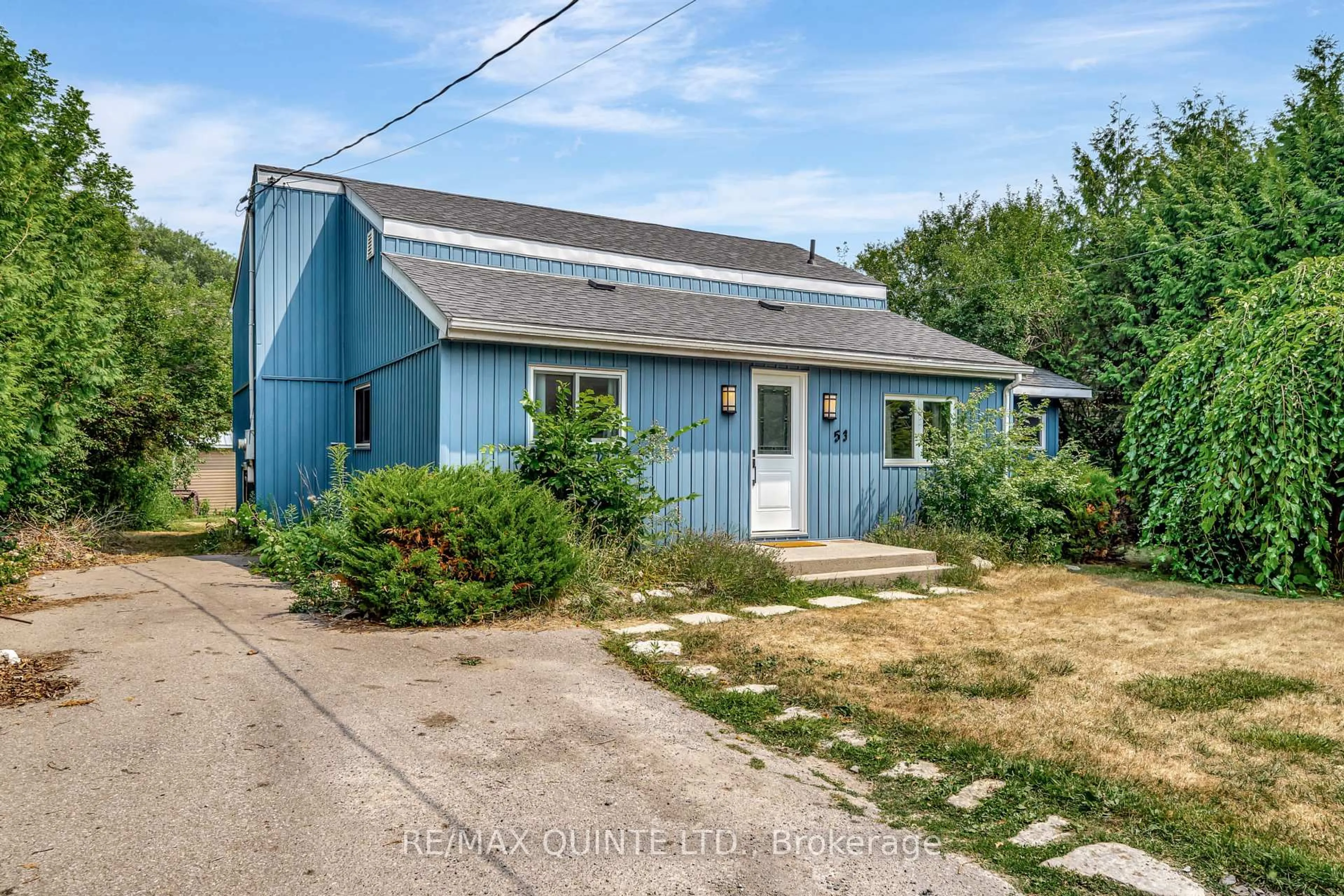 A pic from outside/outdoor area/front of a property/back of a property/a pic from drone, street for 53 Quinte View Dr, Quinte West Ontario K8V 5P5