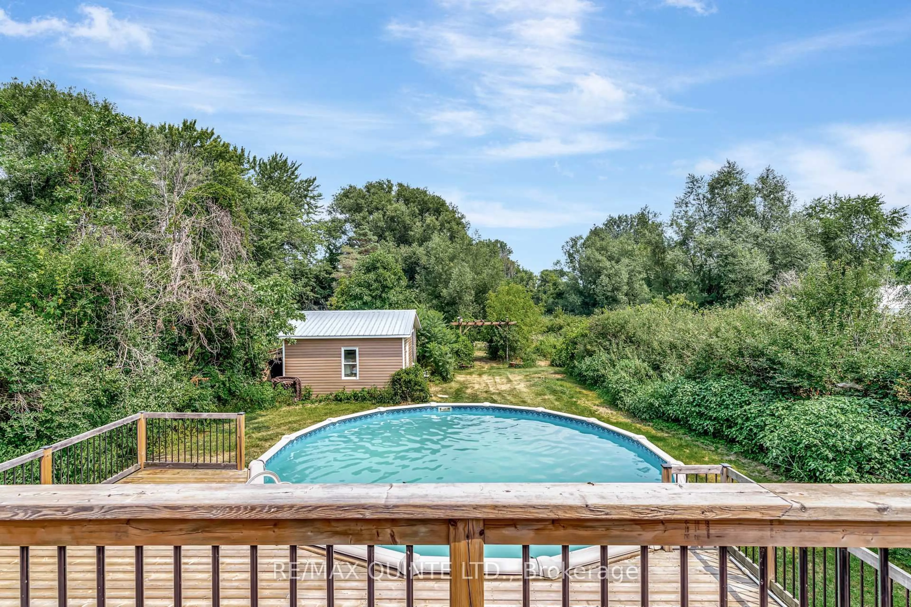 Pool for 53 Quinte View Dr, Quinte West Ontario K8V 5P5