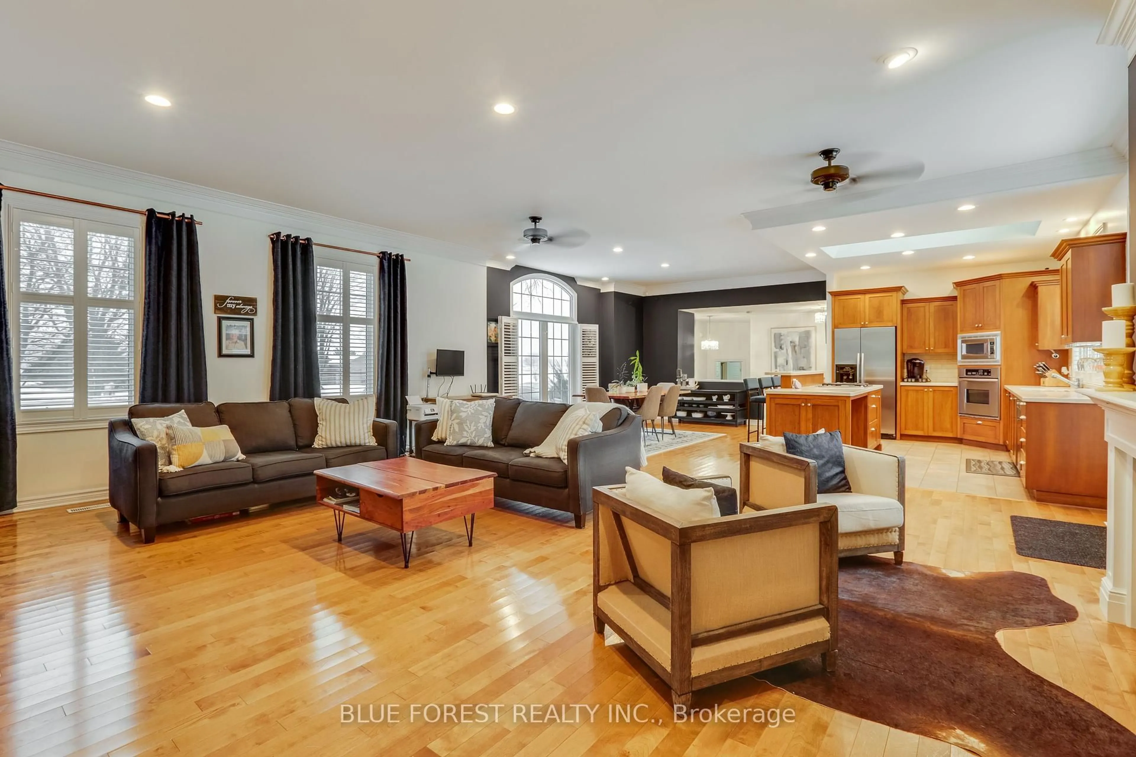 Living room with furniture, unknown for 16916 Evelyn Dr, Thames Centre Ontario N0M 2P0