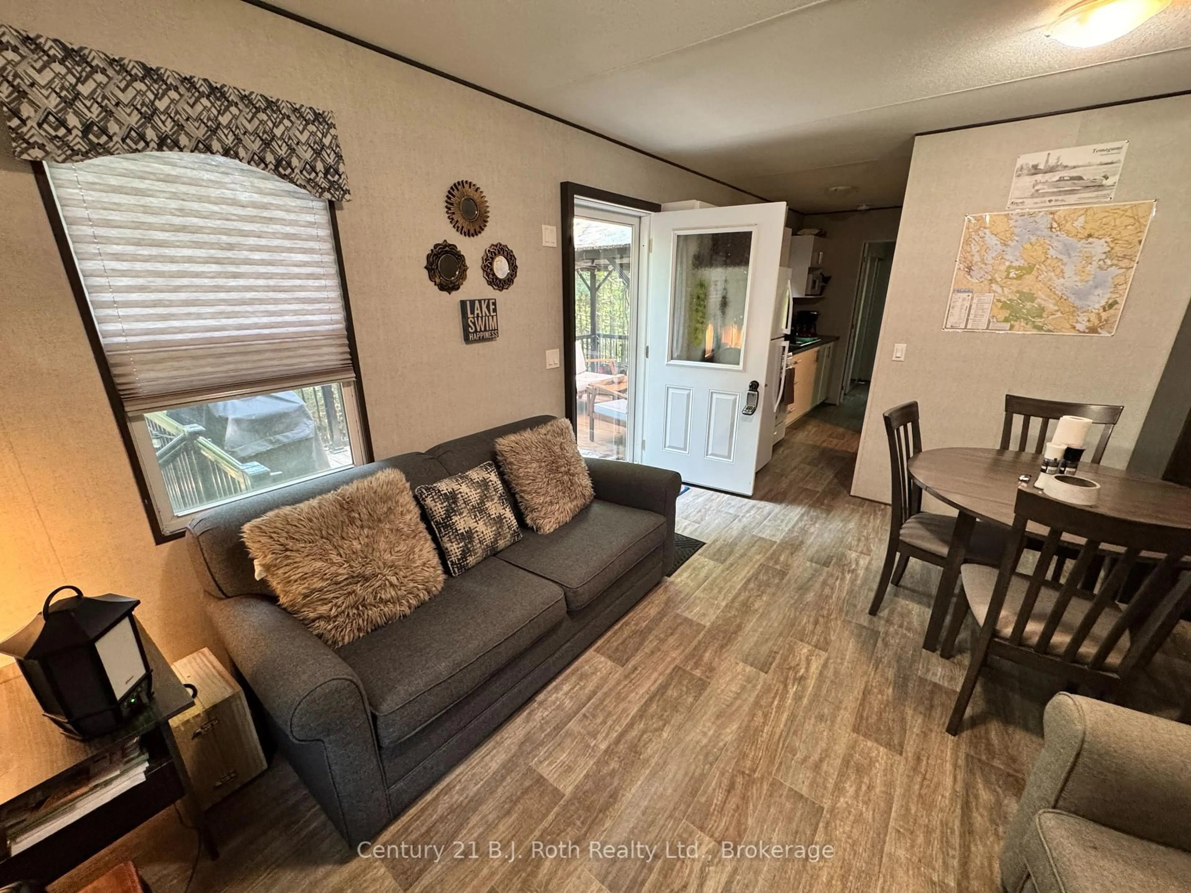 Living room with furniture, unknown for 733 Poplar Cres, Bracebridge Ontario P1H 1W9
