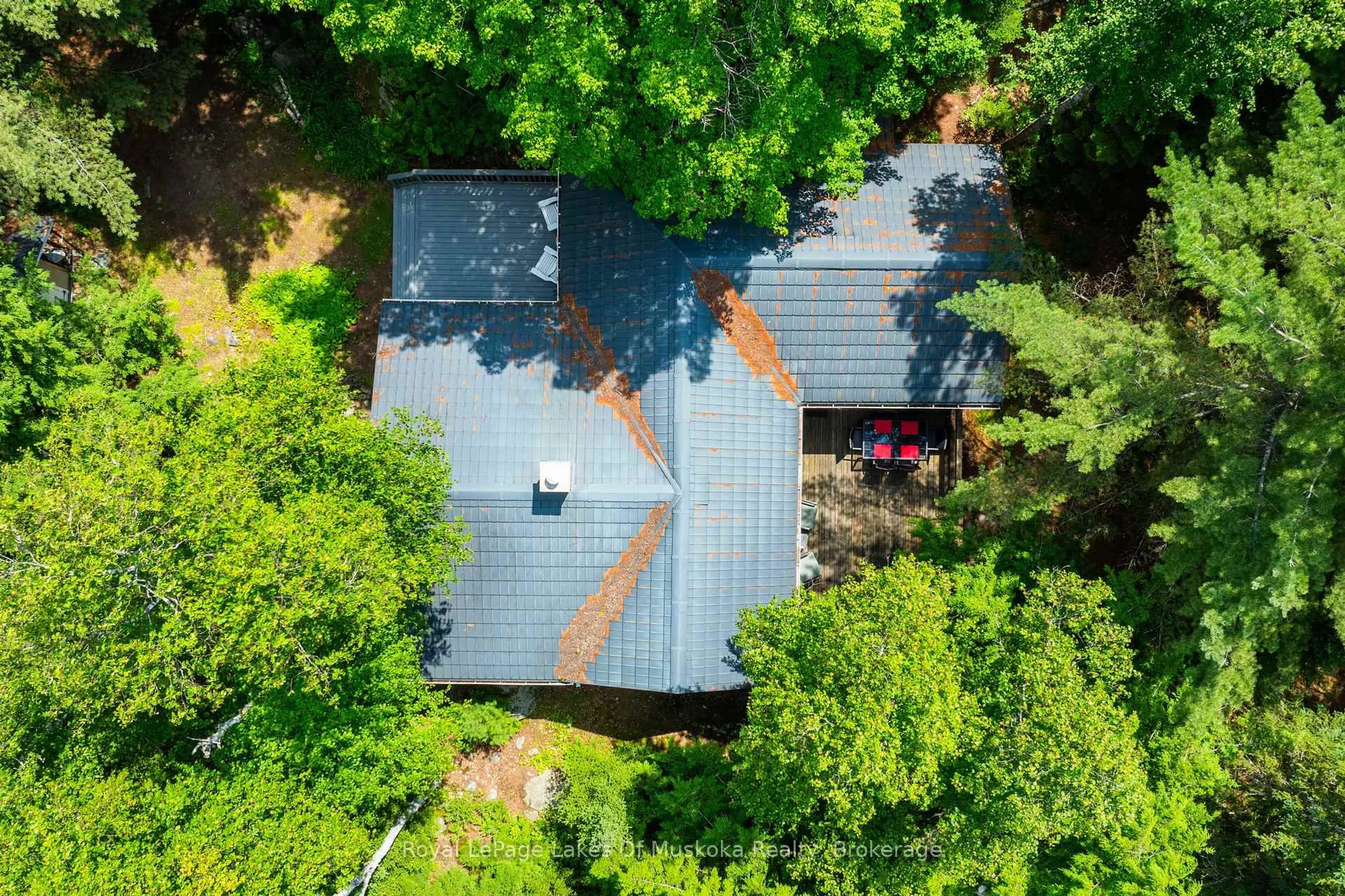 A pic from outside/outdoor area/front of a property/back of a property/a pic from drone, unknown for 1008 Muskoka Bob Rd ##7, Lake of Bays Ontario P0B 1A0