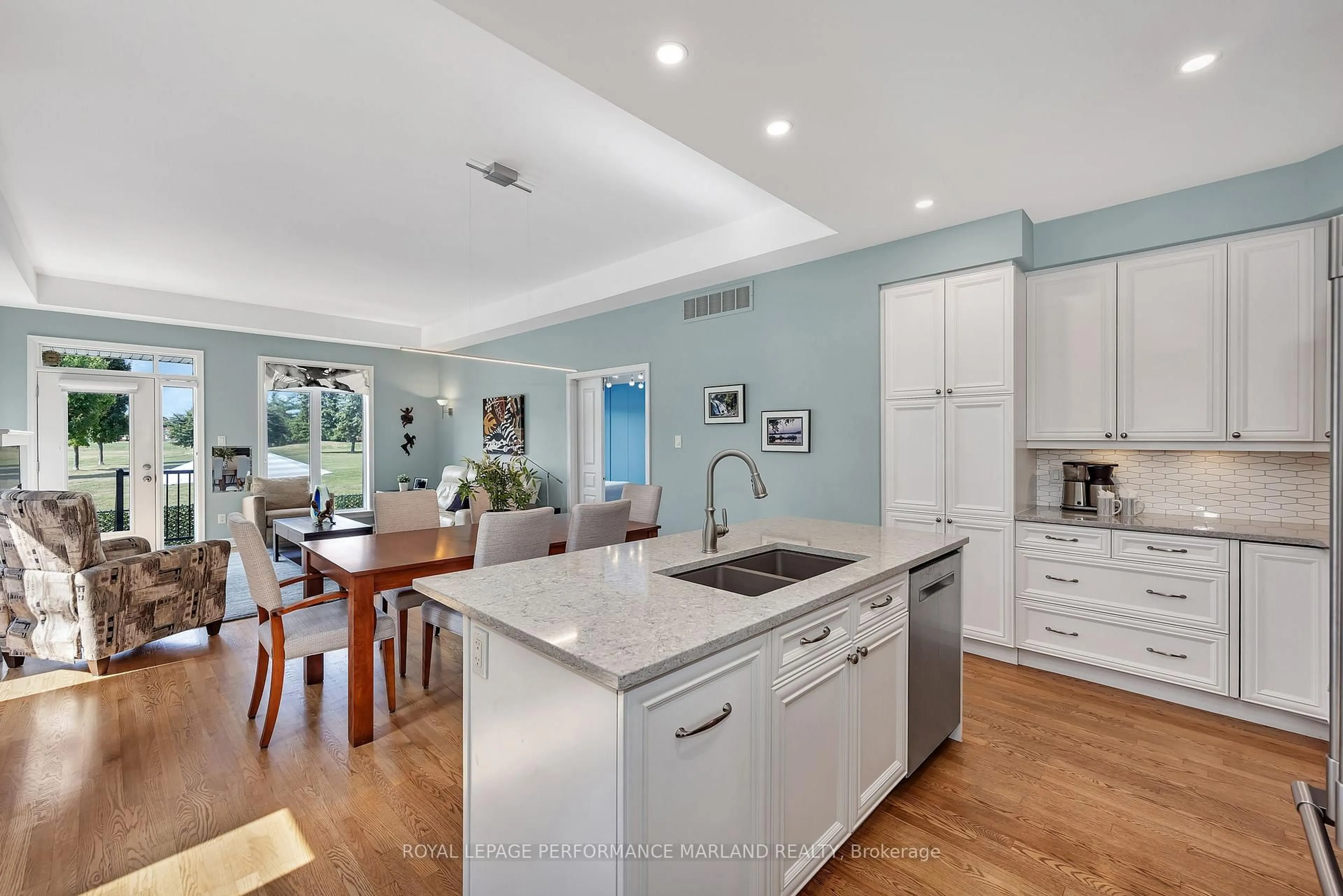 Open concept kitchen, ceramic/tile floor for 118 Manorhill Private, Ottawa Ontario K1H 2J4