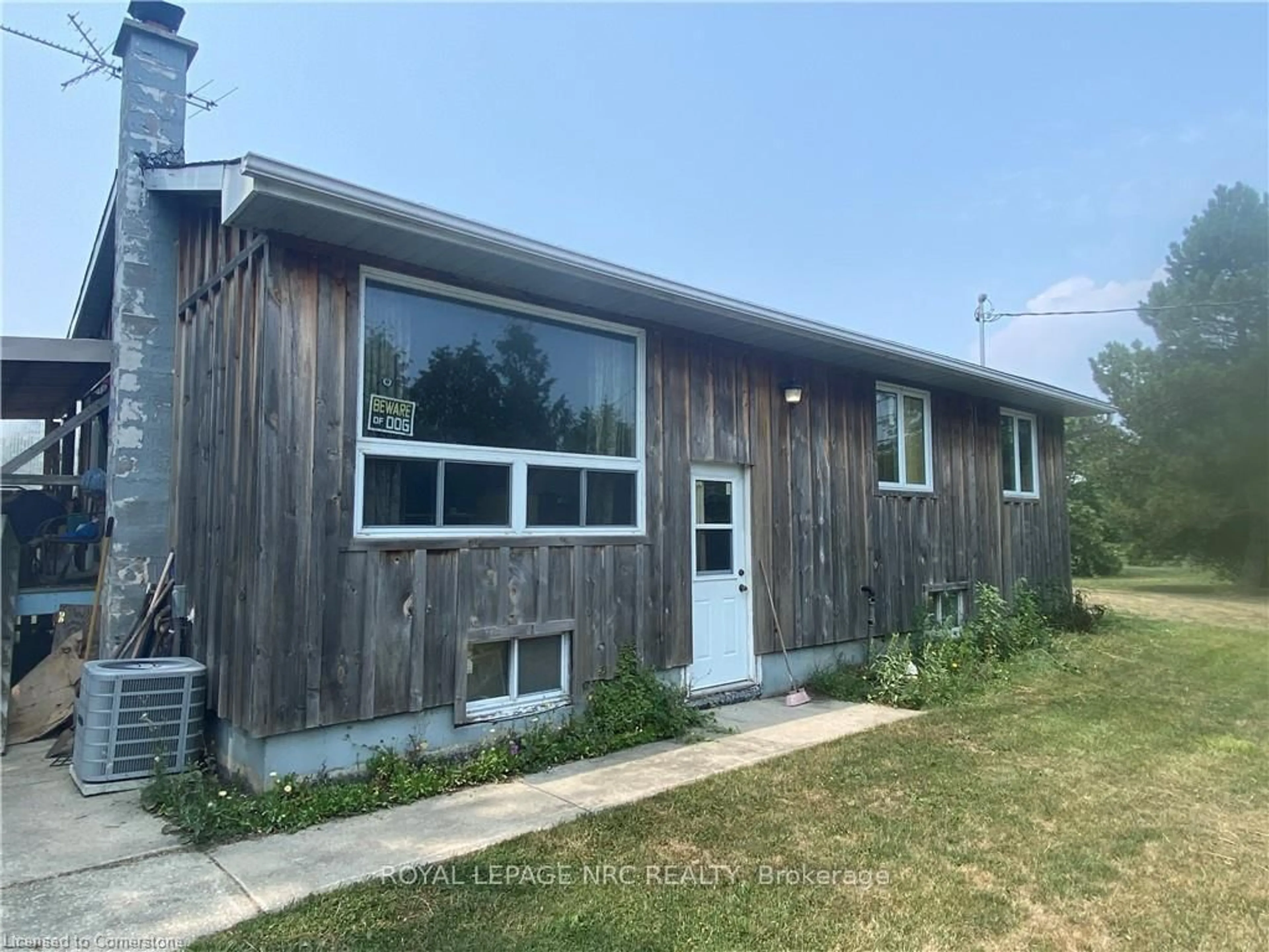 Home with vinyl exterior material, building for 175 Sweets Corner Rd, Haldimand Ontario N0A 1P0