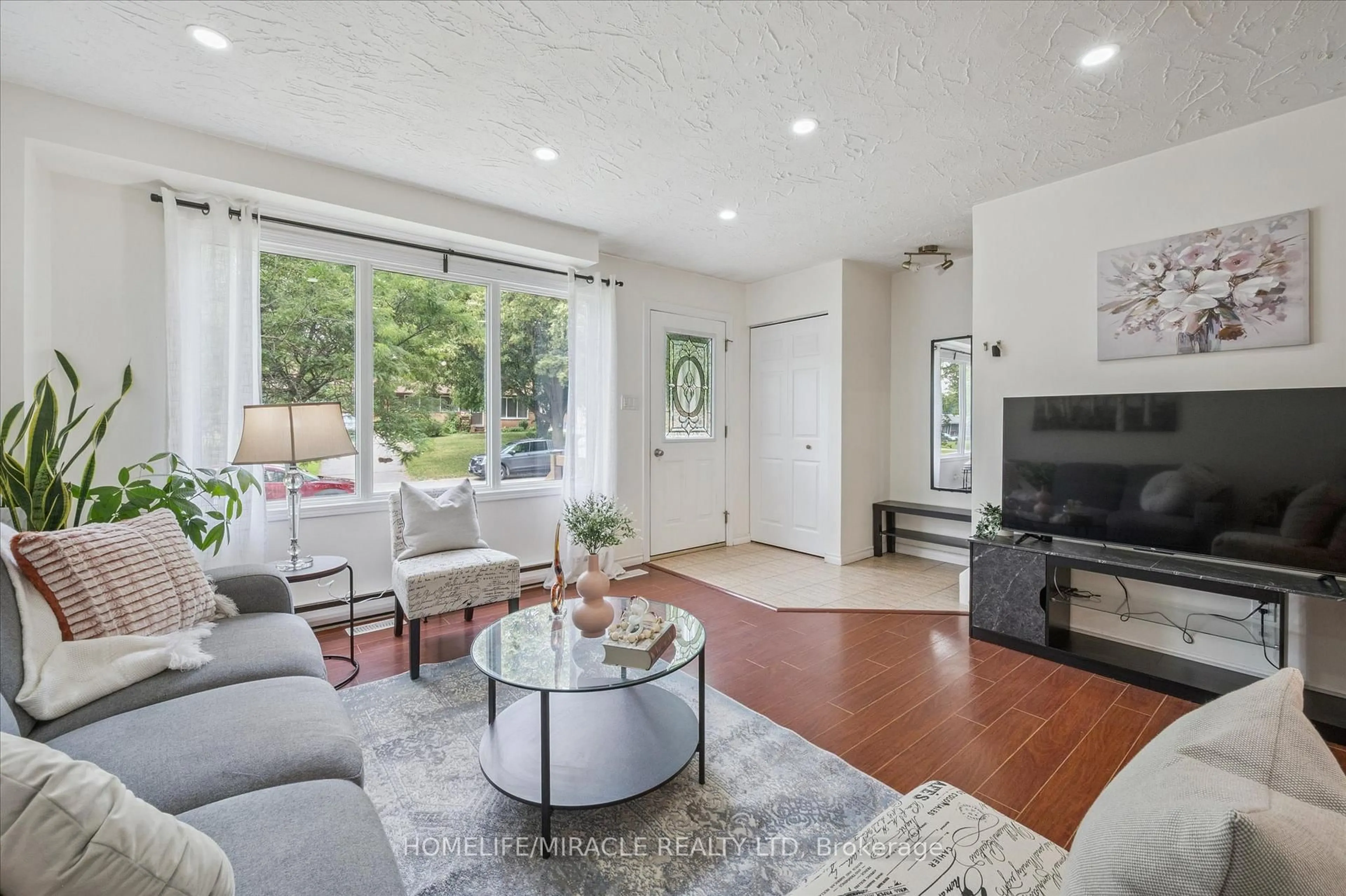 Living room with furniture, unknown for 187 A Cedarvale Cres, Waterloo Ontario N2L 4T3
