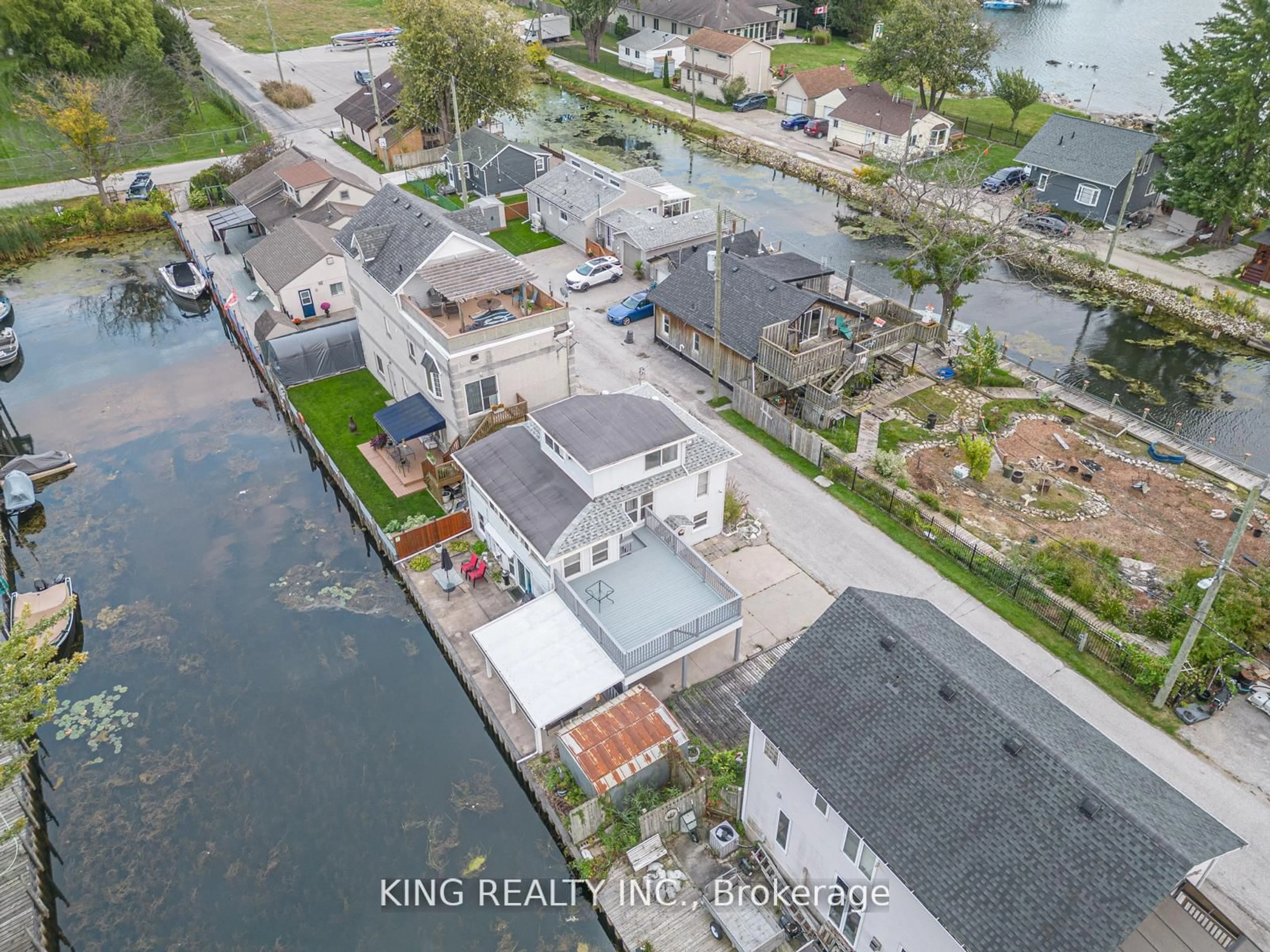 A pic from outside/outdoor area/front of a property/back of a property/a pic from drone, water/lake/river/ocean view for 42 Wahneta Ave, LaSalle Ontario N9J 1T7