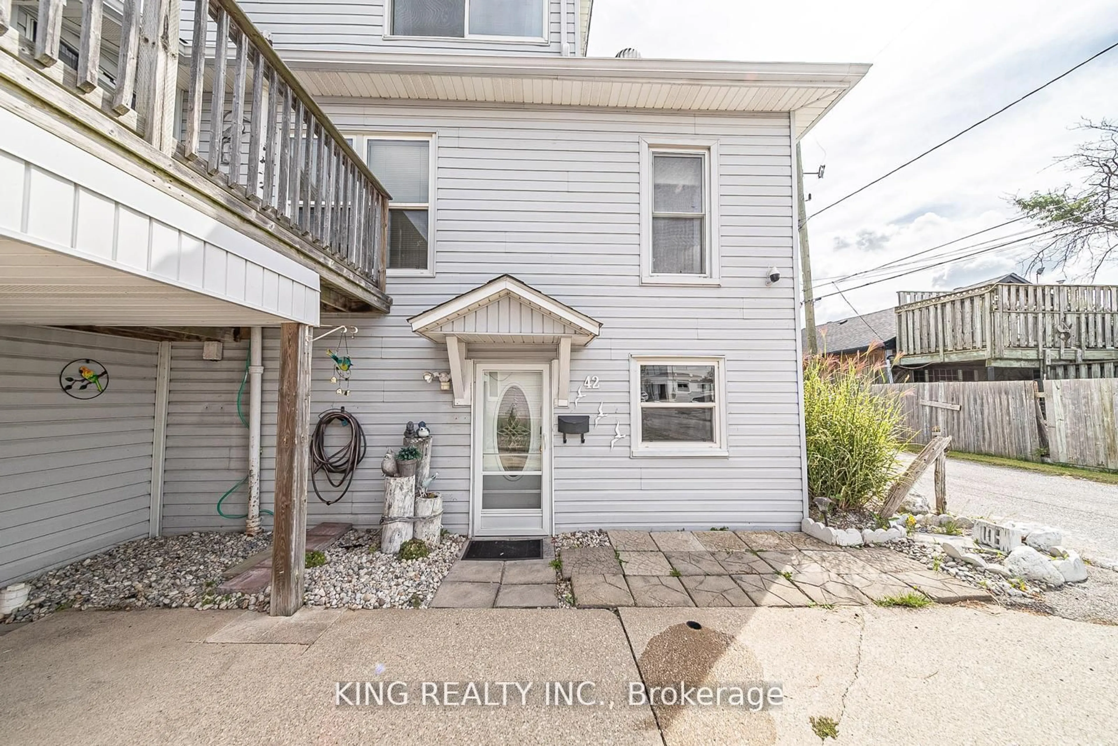 Unknown for 42 Wahneta Ave, LaSalle Ontario N9J 1T7