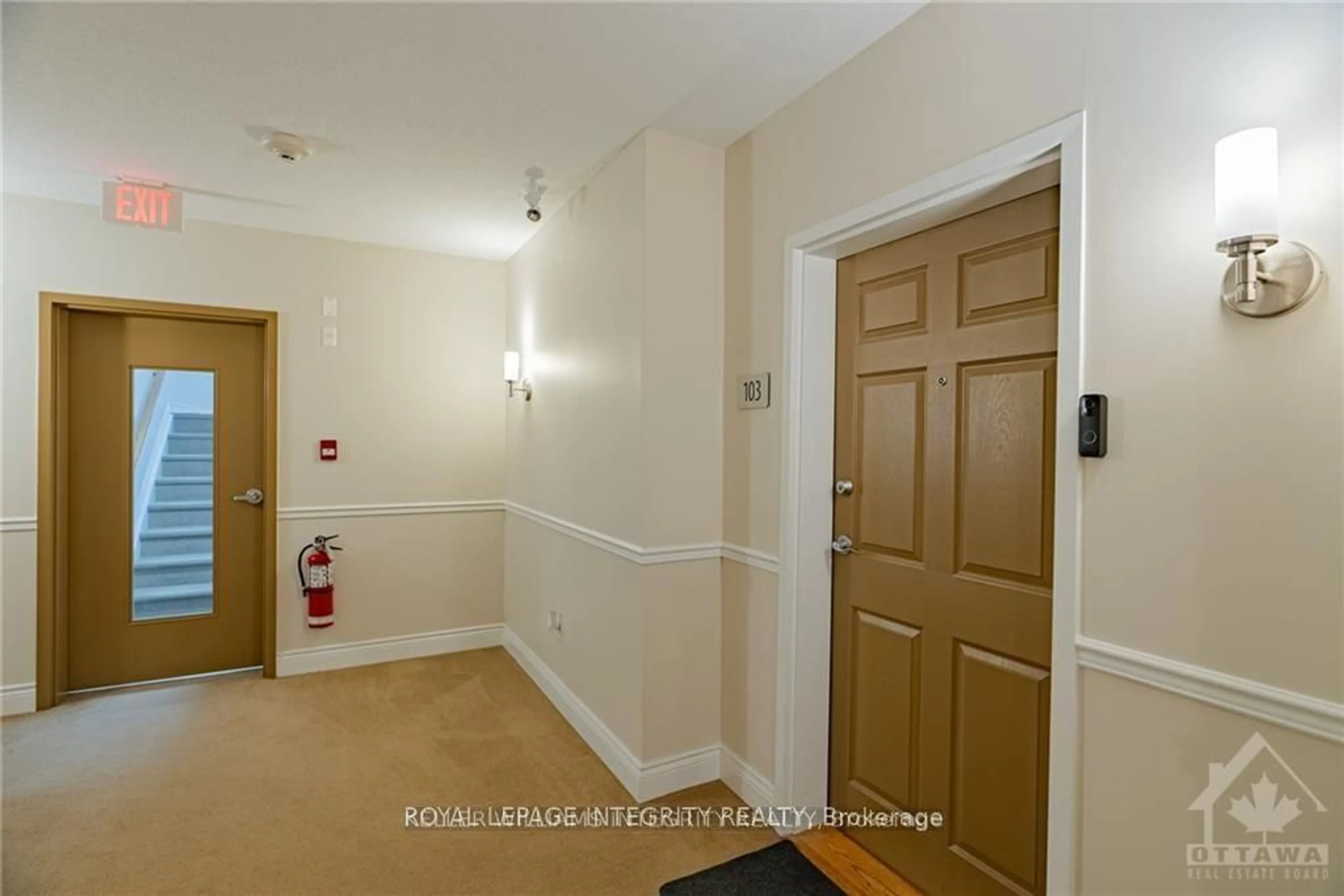 Indoor foyer for 160 GUELPH Private #103, Ottawa Ontario K2T 0C3