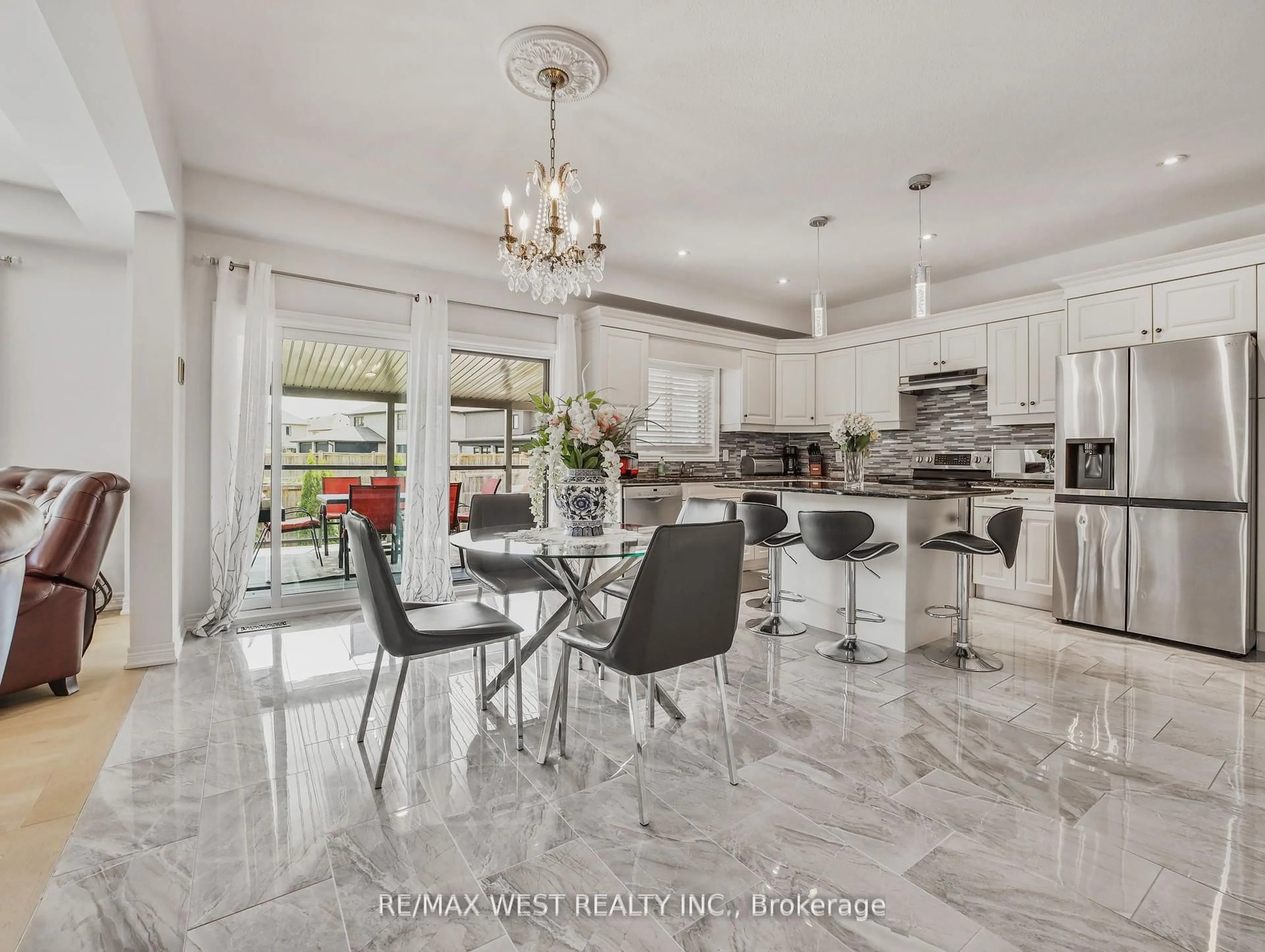 Open concept kitchen, ceramic/tile floor for 5632 Osprey Ave, Niagara Falls Ontario L2H 0M2