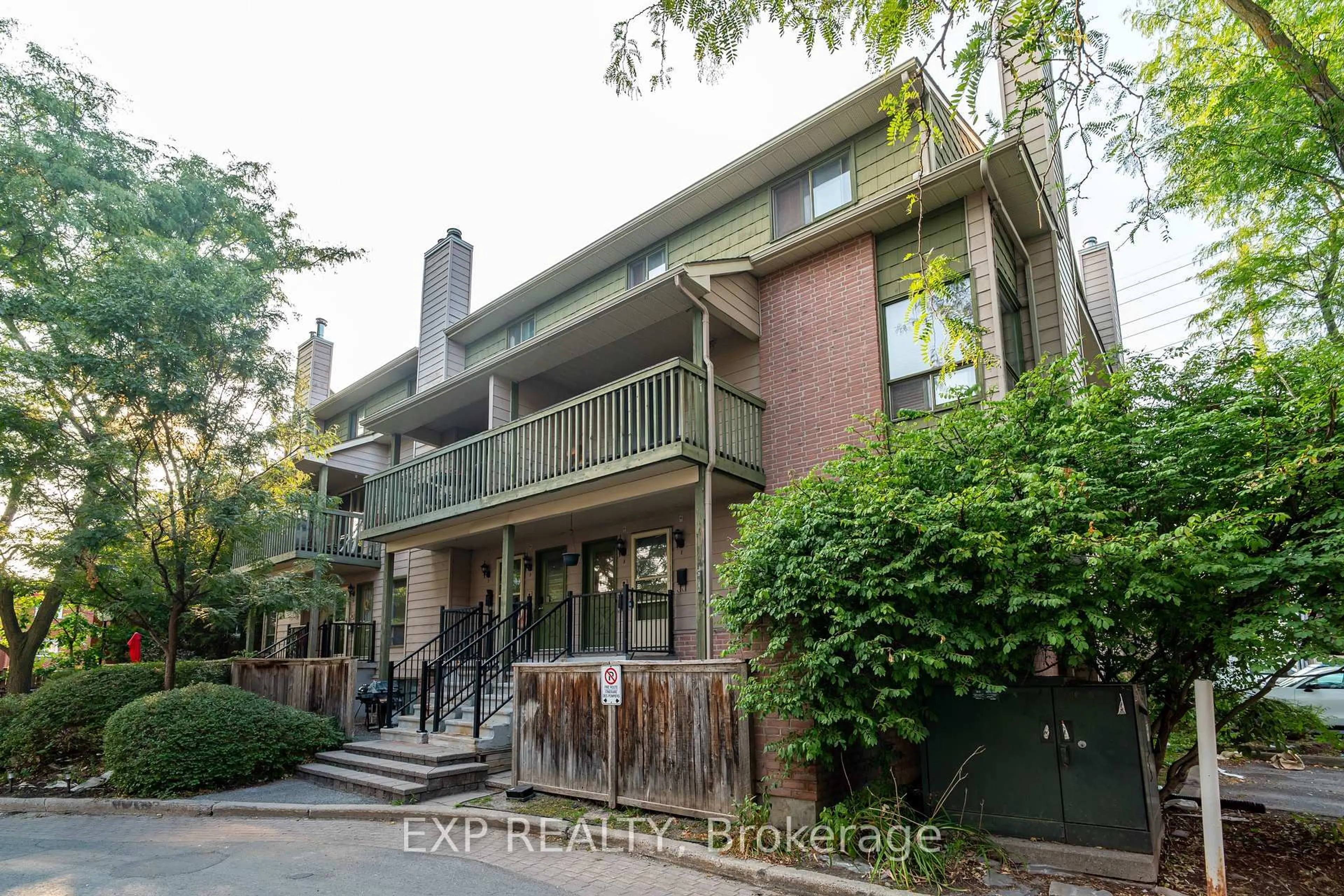 Unknown for 268 Presland Rd #1, Ottawa Ontario K1K 2B8
