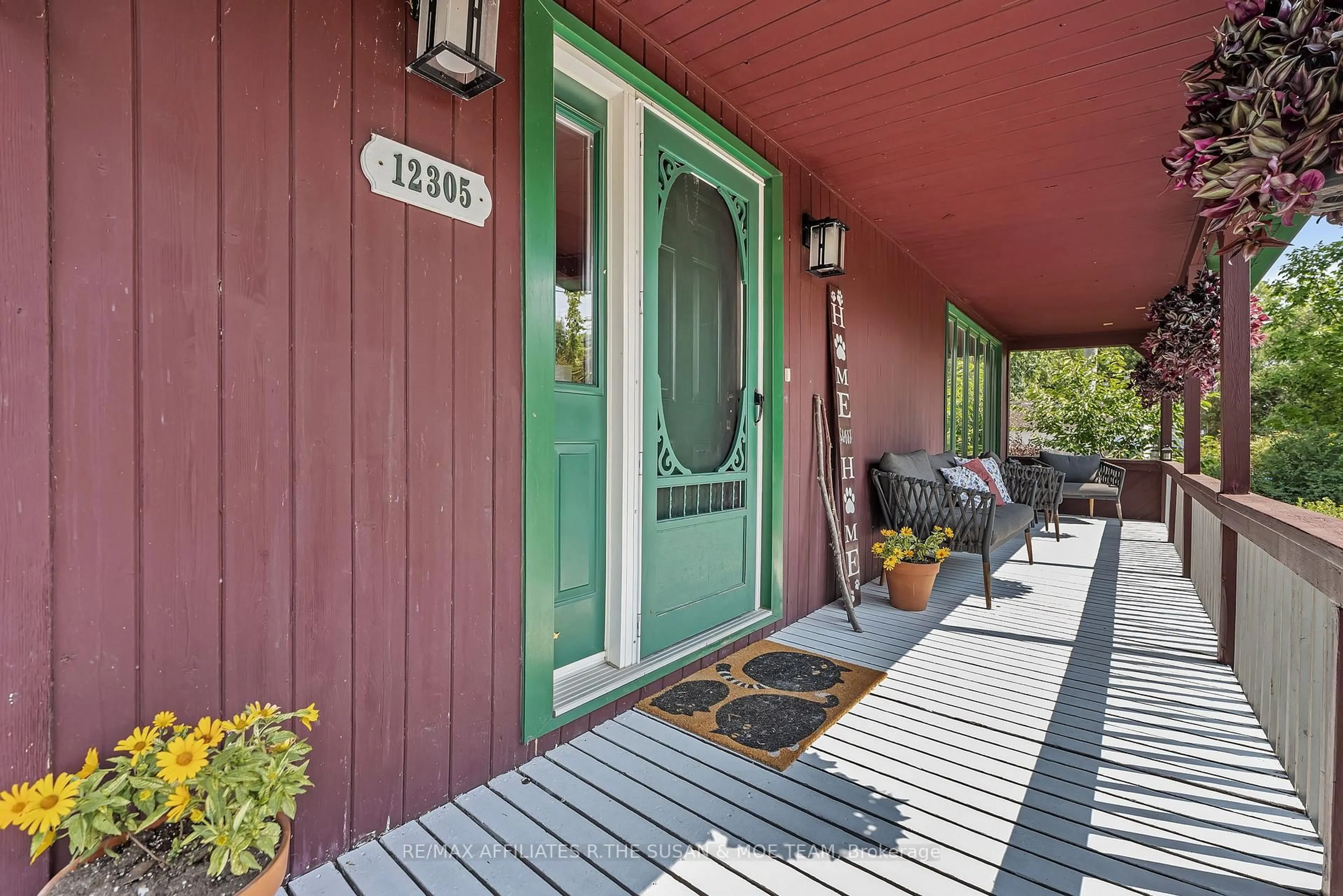 Indoor entryway for 12305 Ormond Rd, North Dundas Ontario K0C 2K0