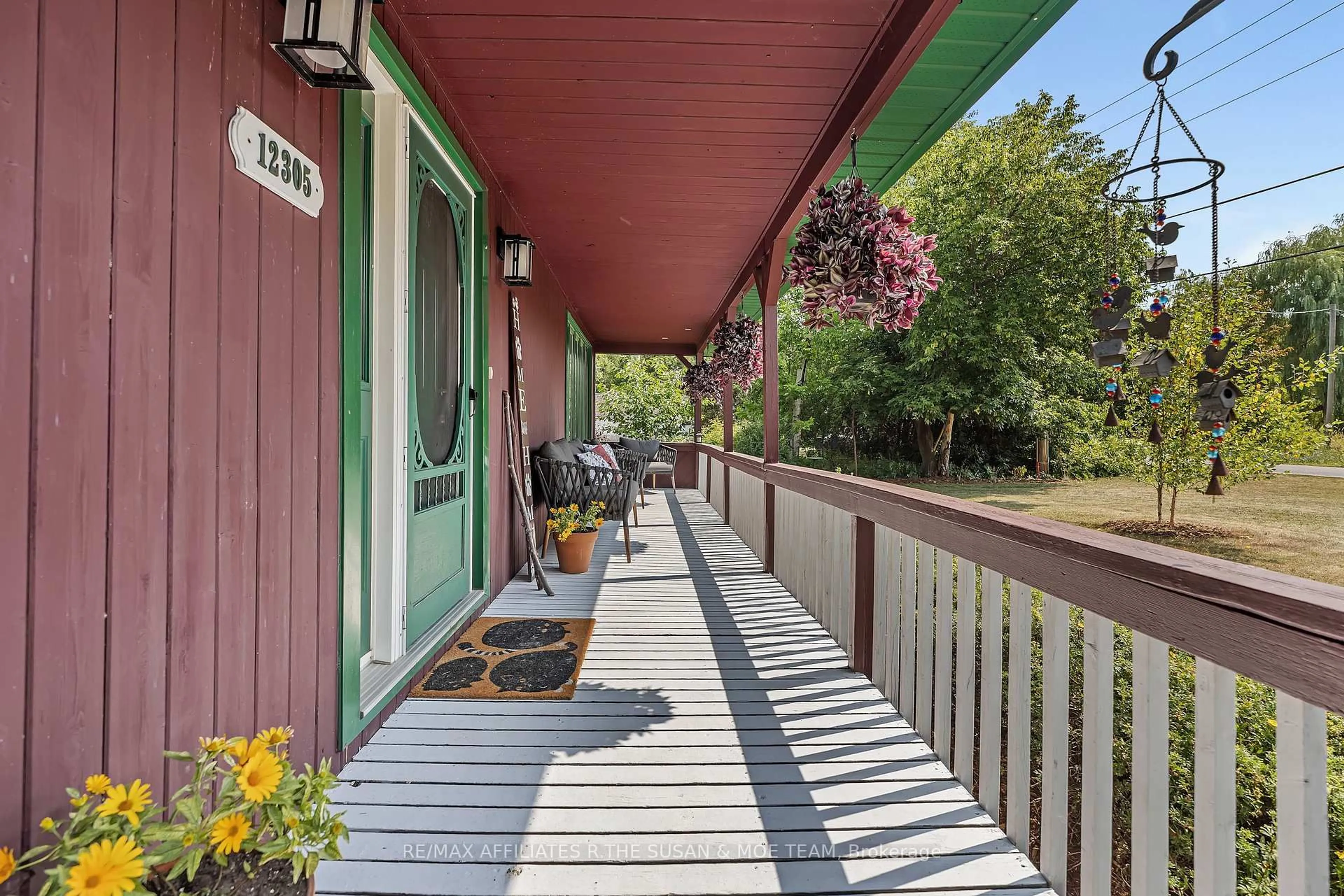 Patio, street for 12305 Ormond Rd, North Dundas Ontario K0C 2K0