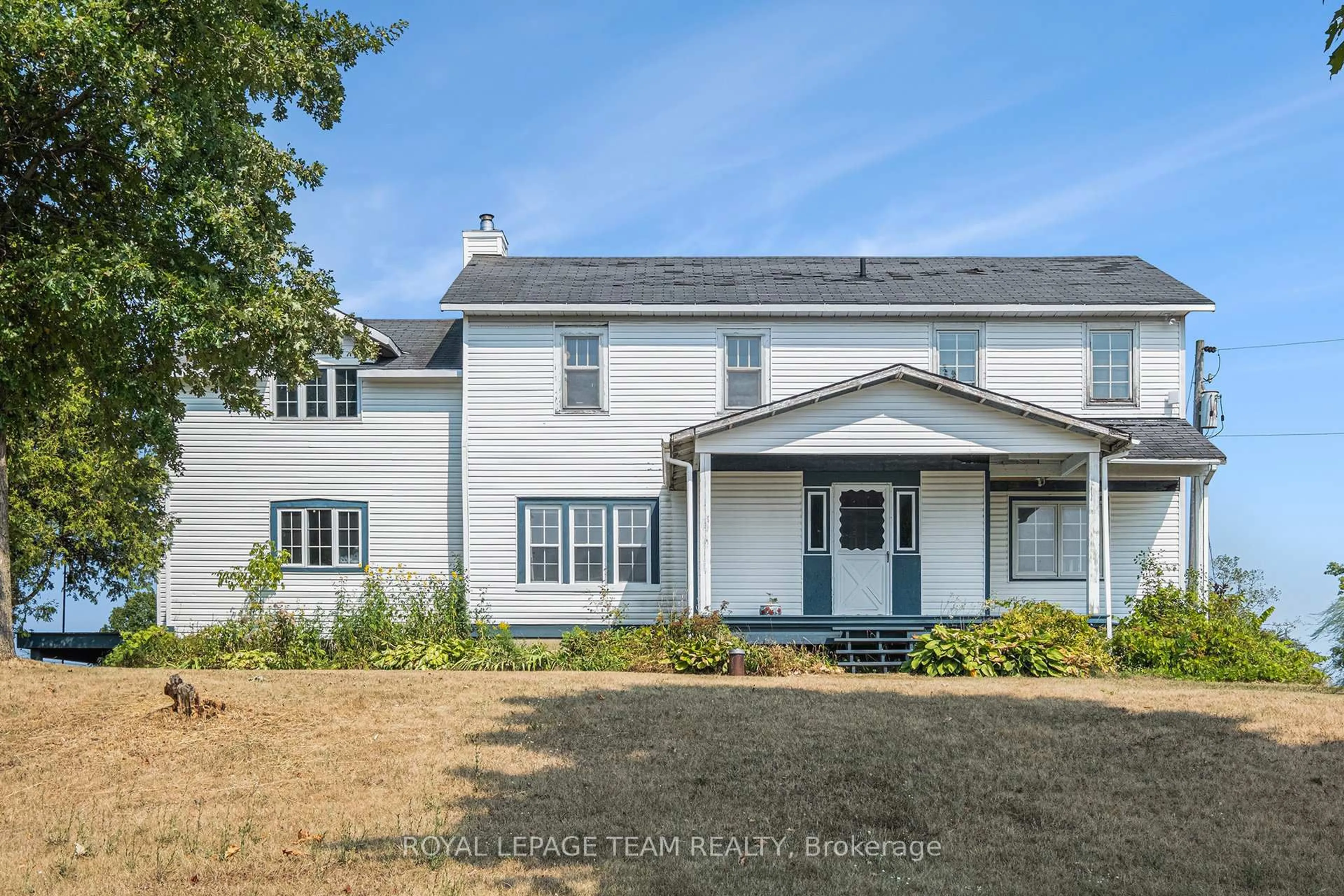 Home with vinyl exterior material, unknown for 6109 Fourth Line Rd, North Gower Ontario K0A 2T0
