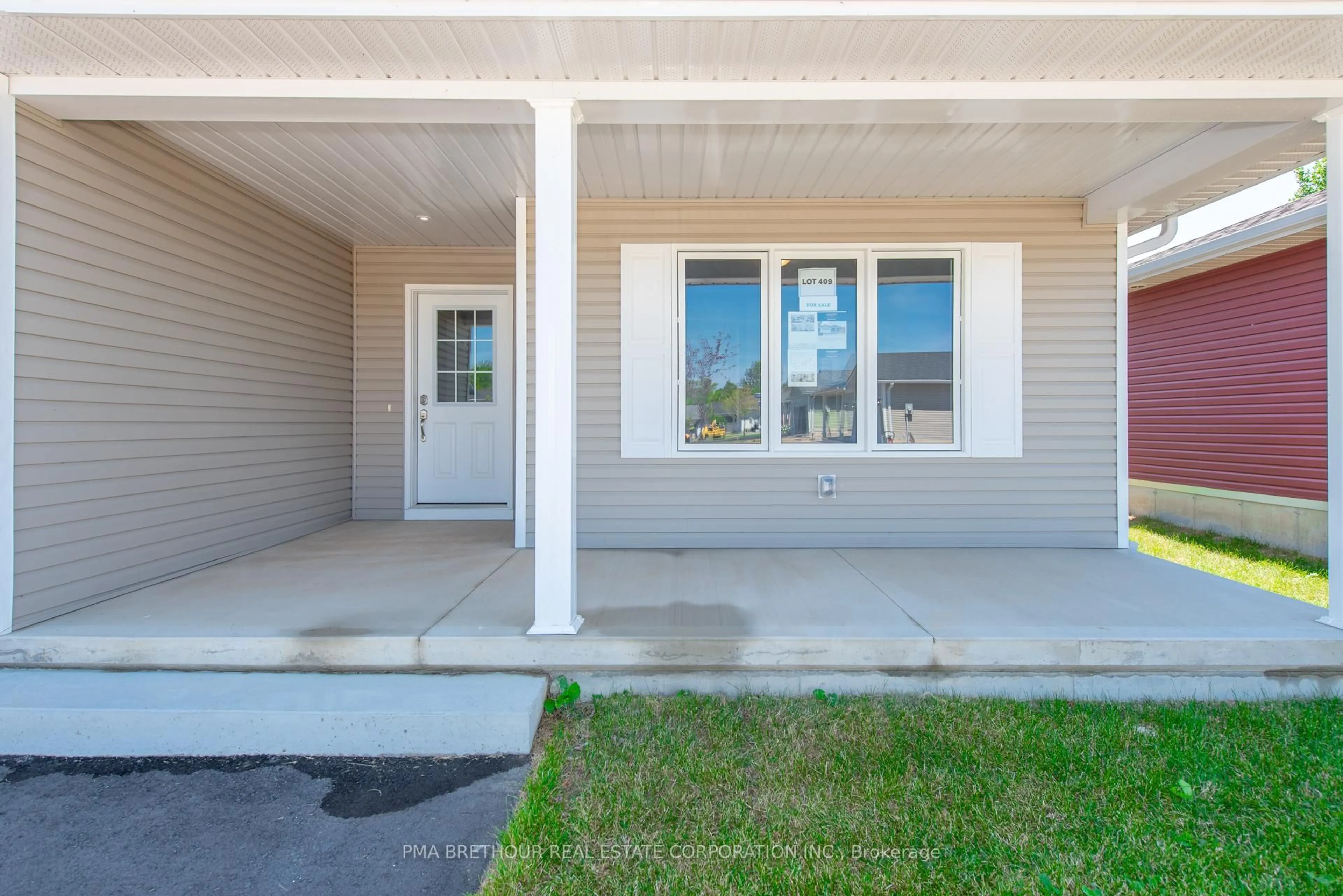Indoor entryway for 8 Sweet Water Dr, Ashfield-Colborne-Wawanosh Ontario N7A 0C6