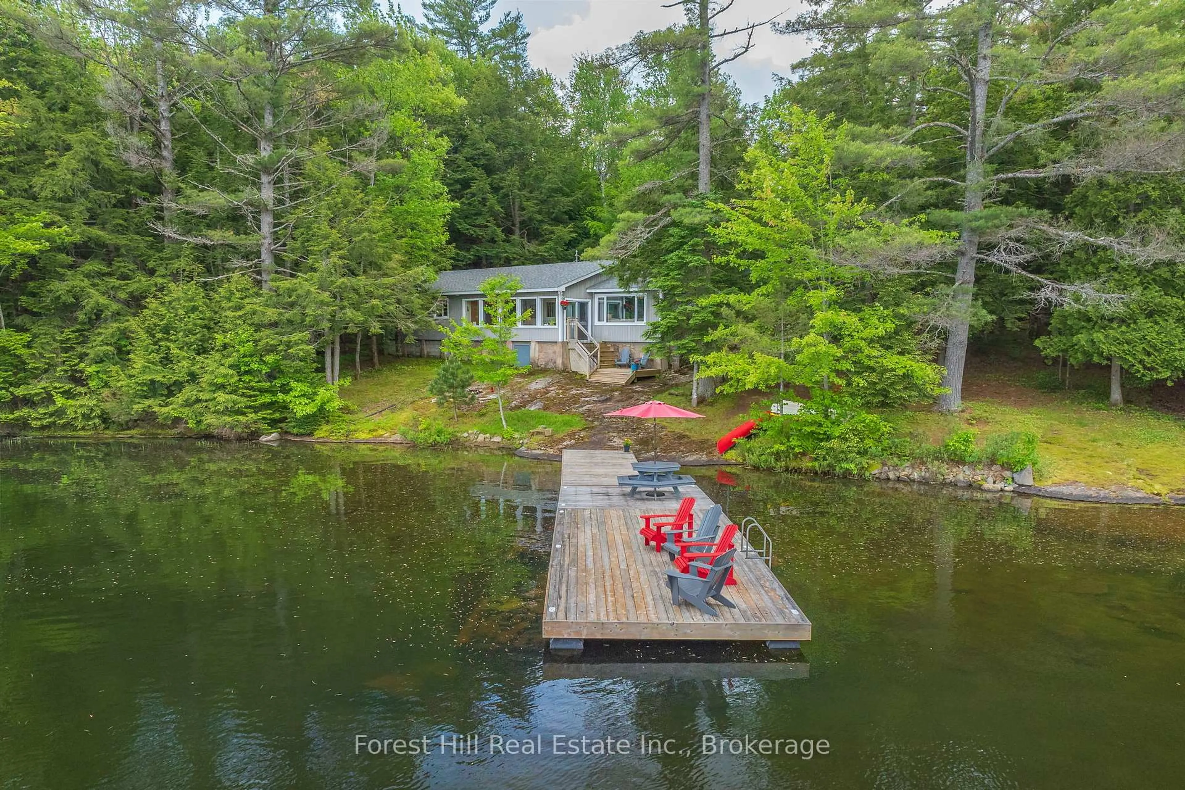 A pic from outside/outdoor area/front of a property/back of a property/a pic from drone, water/lake/river/ocean view for 1274 Shoe Lake Rd, Lake of Bays Ontario P0A 1E0