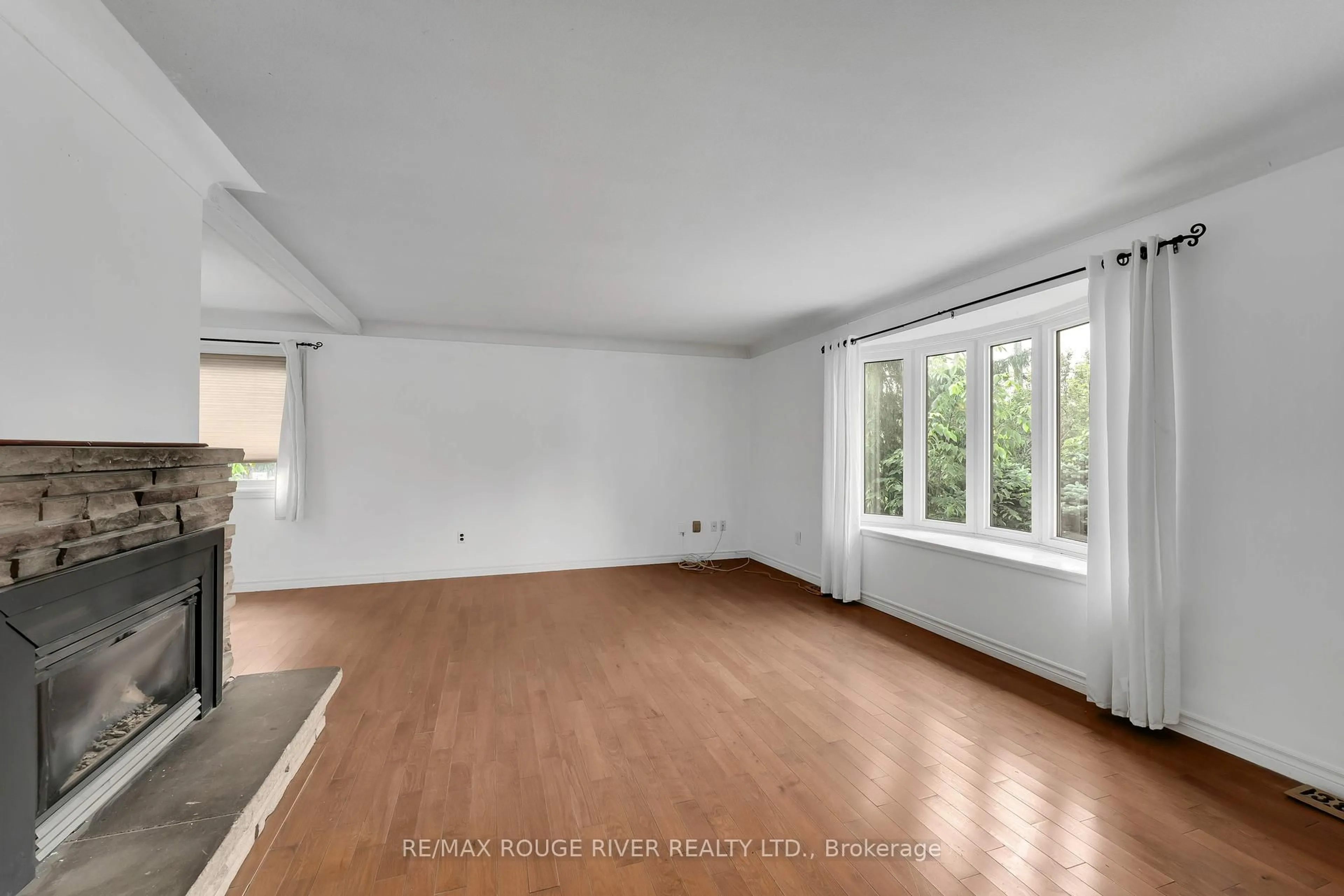 A pic of a room for 1261 Prince Charles Dr, Kingston Ontario K7M 5J9
