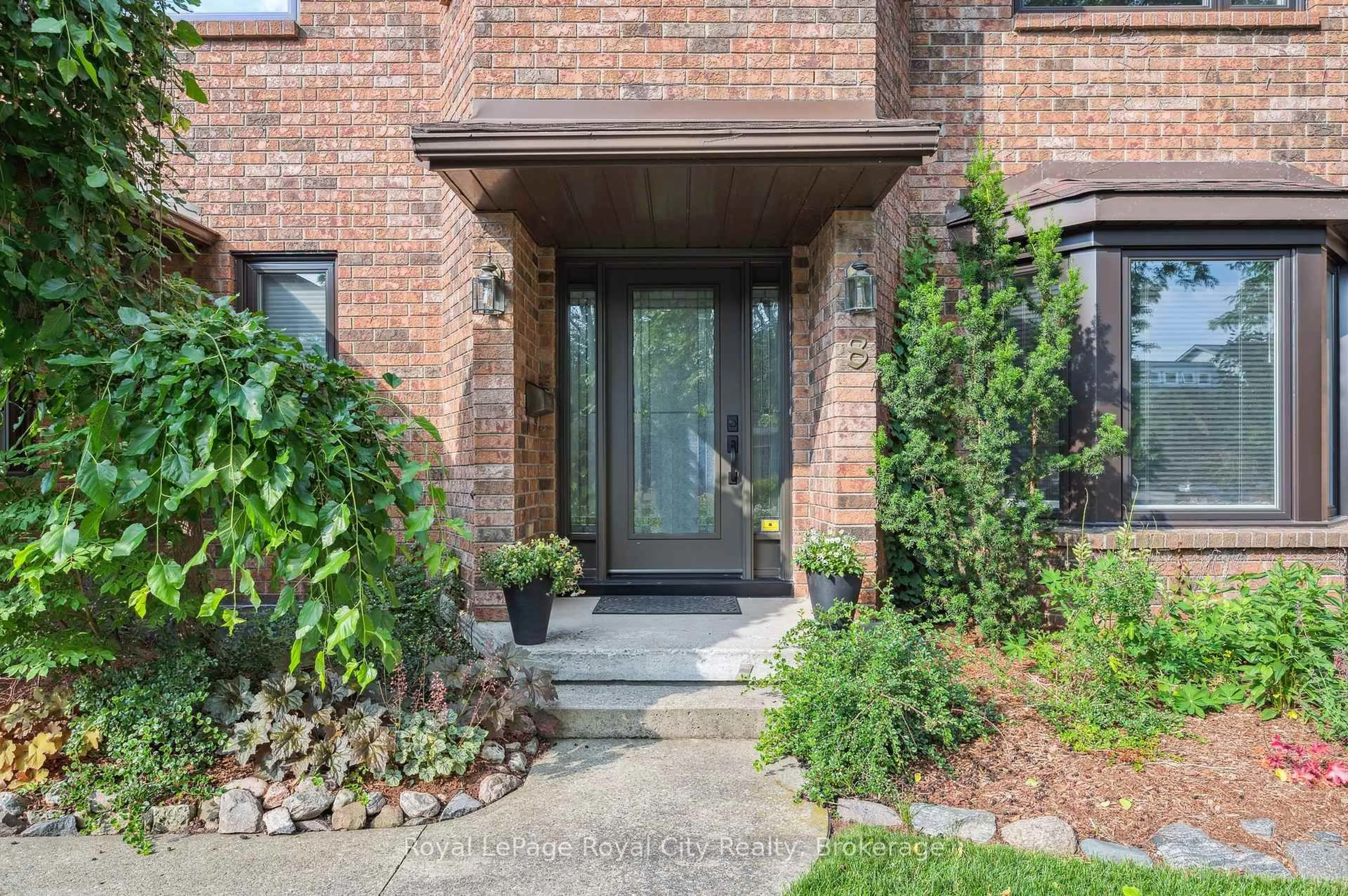 Unknown for 8 Forster Dr, Guelph Ontario N1G 4N2