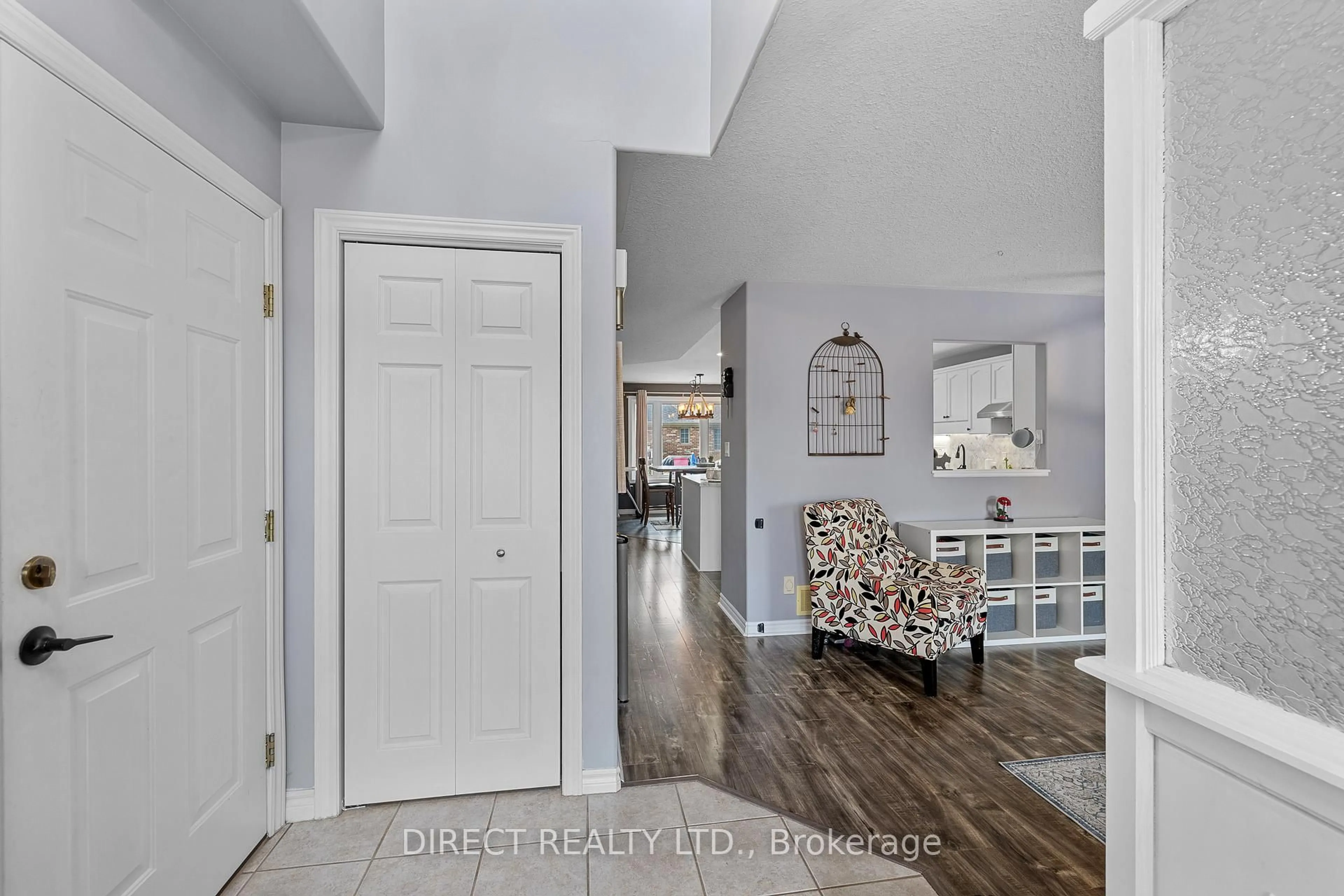 Indoor entryway for 13 Finch Dr, Belleville Ontario K8P 5N4
