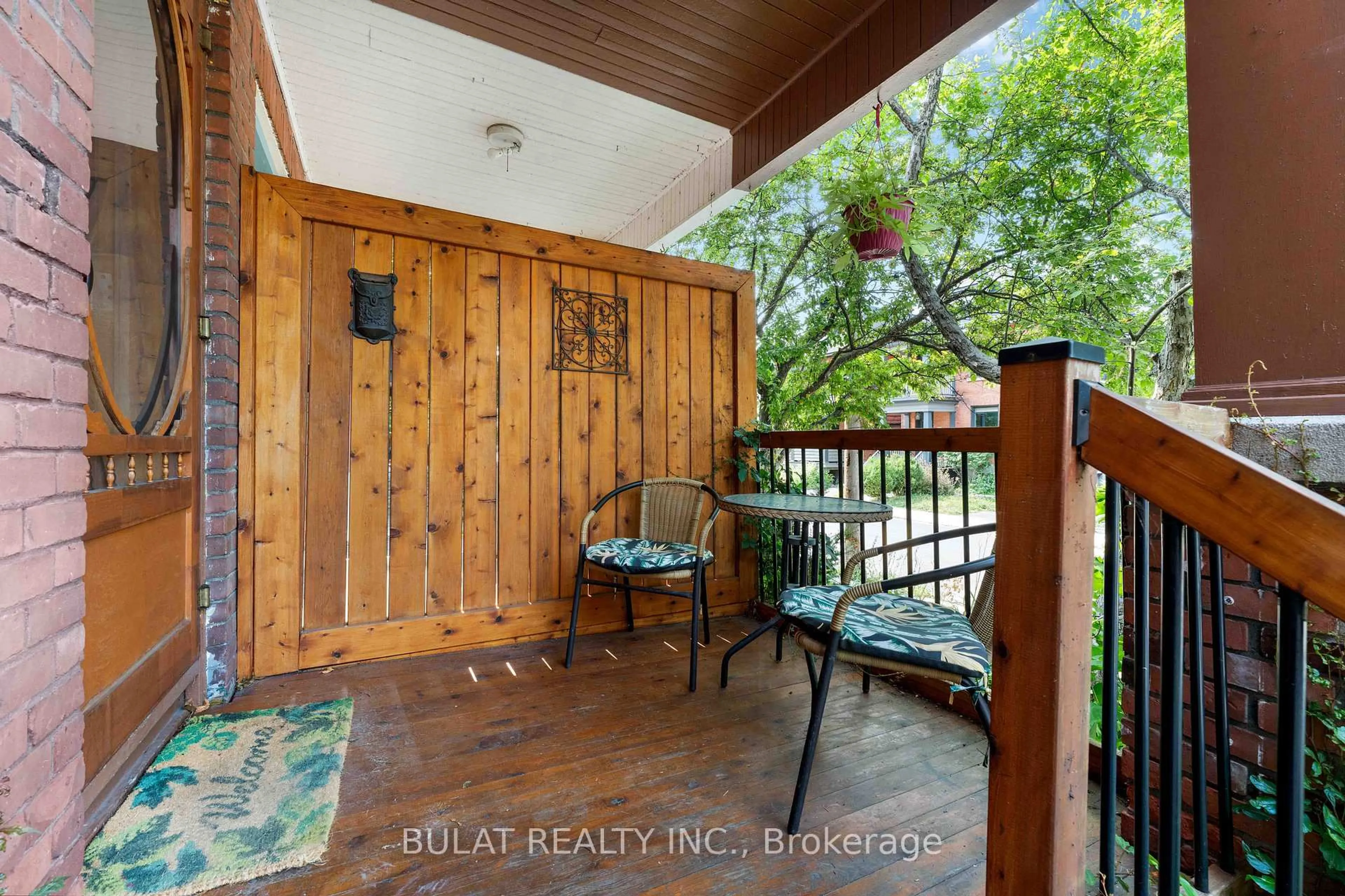 Patio, water/lake/river/ocean view for 16 Foster St, Ottawa Ontario K1Y 3J4