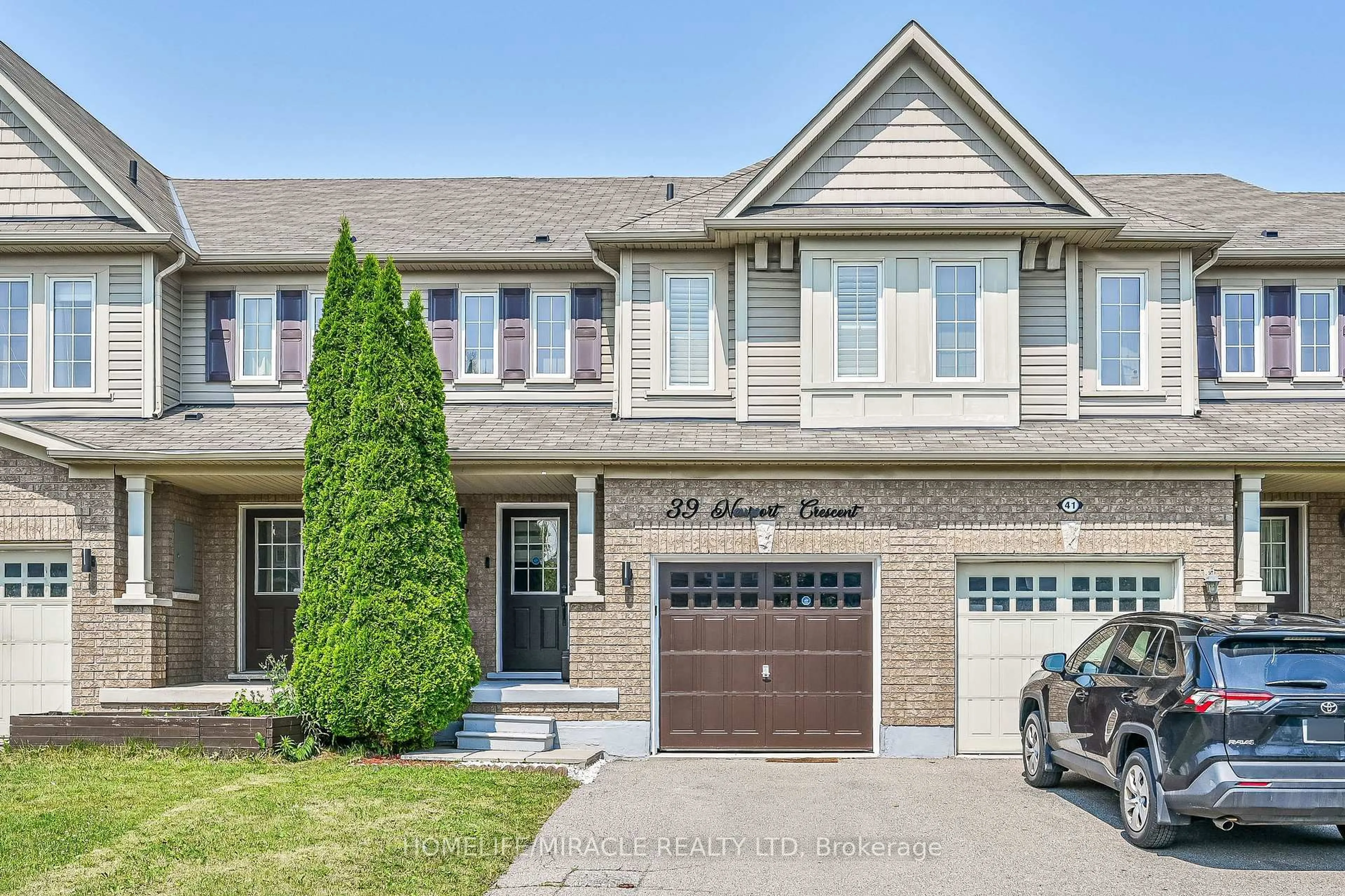Home with brick exterior material, street for 39 Newport Cres, Hamilton Ontario L9A 0B2