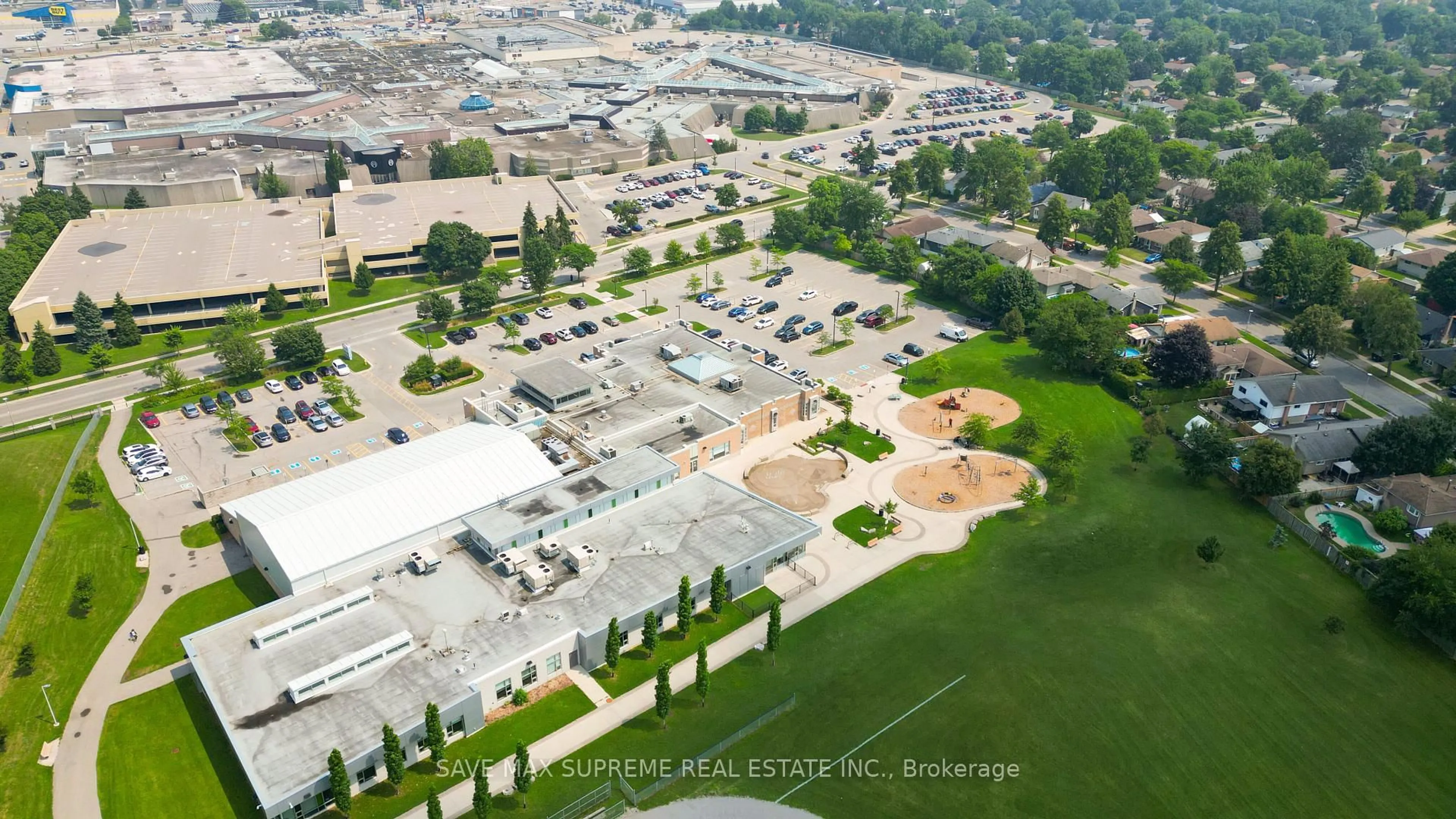 A pic from outside/outdoor area/front of a property/back of a property/a pic from drone, unknown for 29 Renny Cres, London South Ontario N6E 2C4