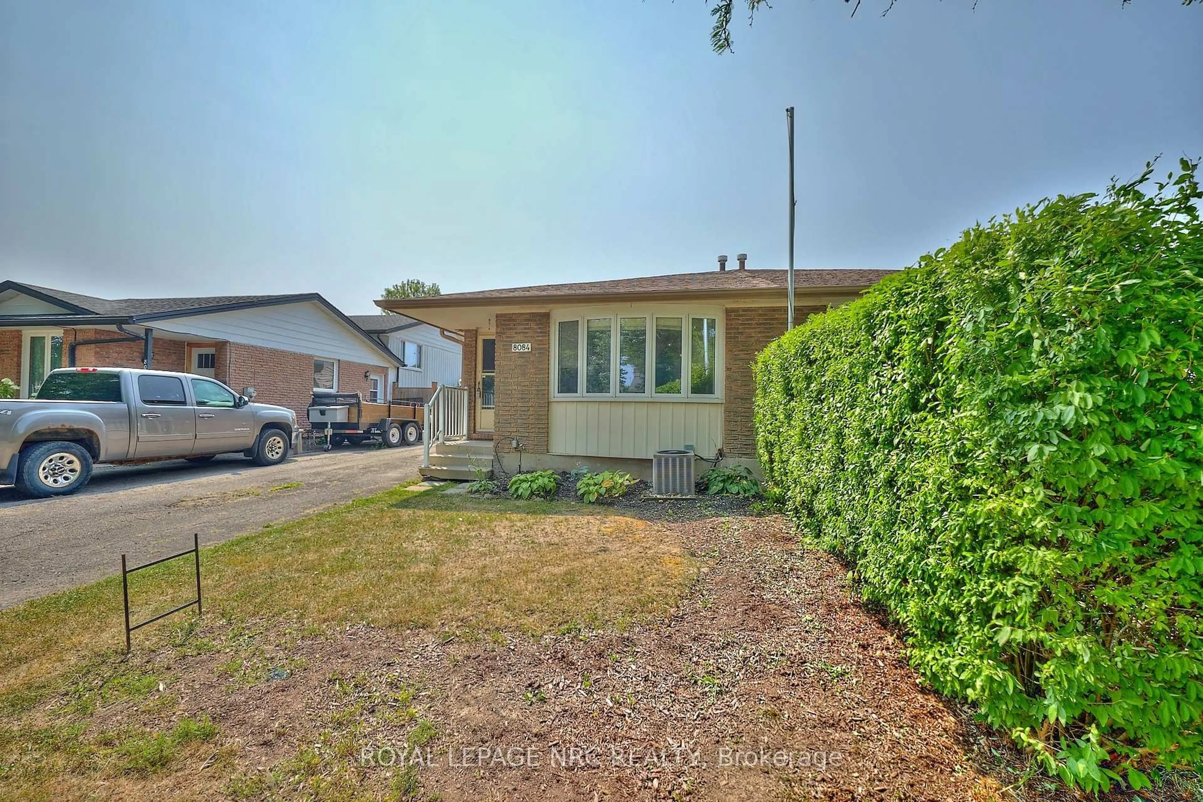 Unknown for 8084 Aintree Dr, Niagara Falls Ontario L2H 1V7