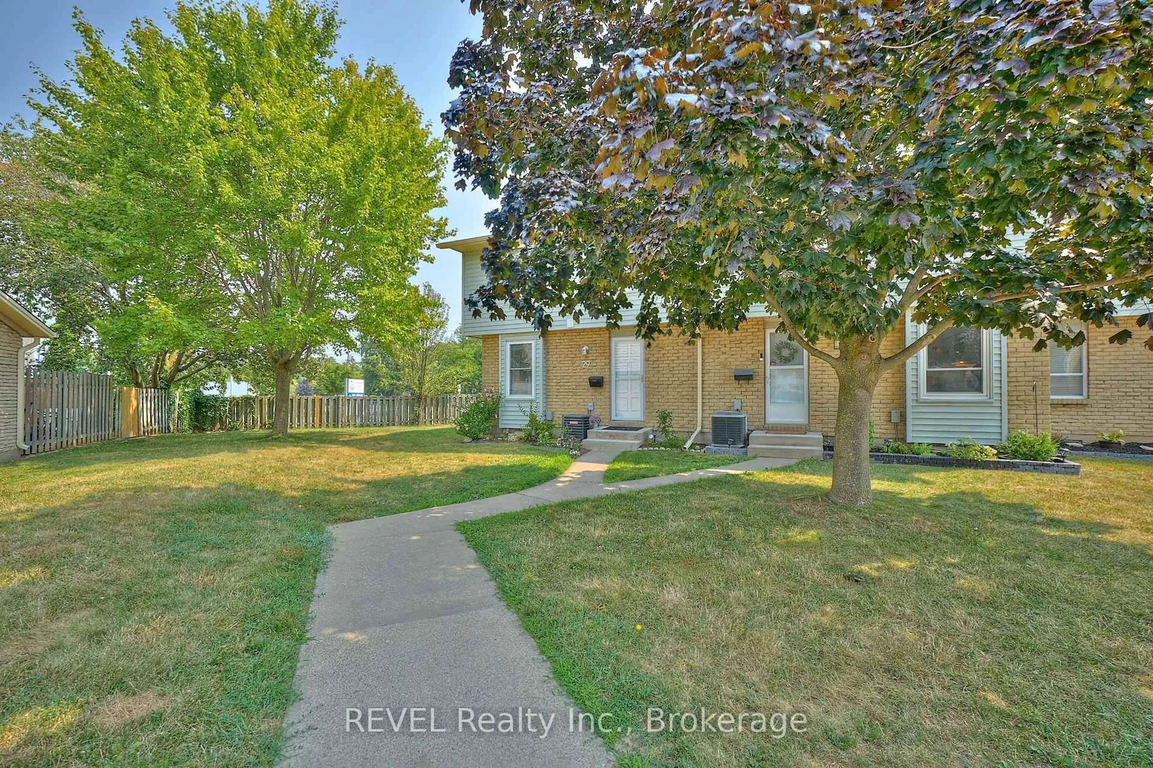 A pic from outside/outdoor area/front of a property/back of a property/a pic from drone, street for 242 Lakeport Rd #30, St. Catharines Ontario L2N 6V2
