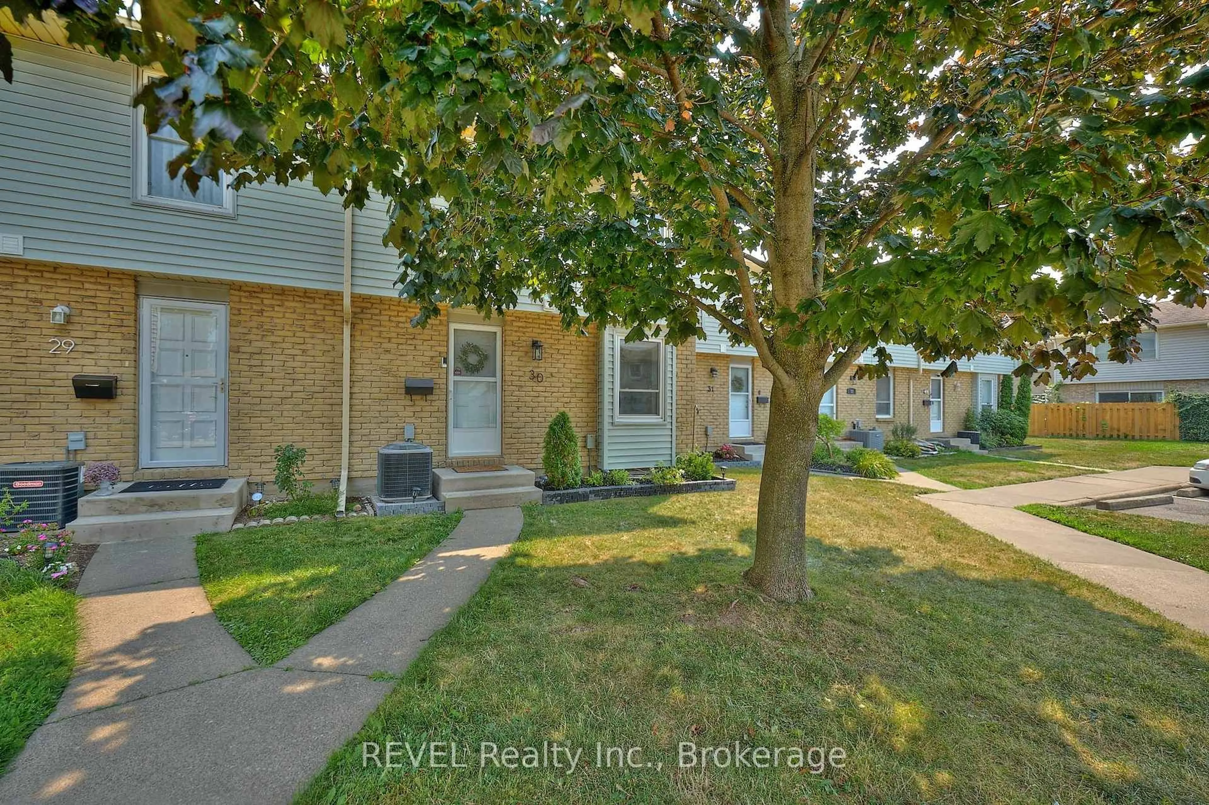 Unknown for 242 Lakeport Rd #30, St. Catharines Ontario L2N 6V2
