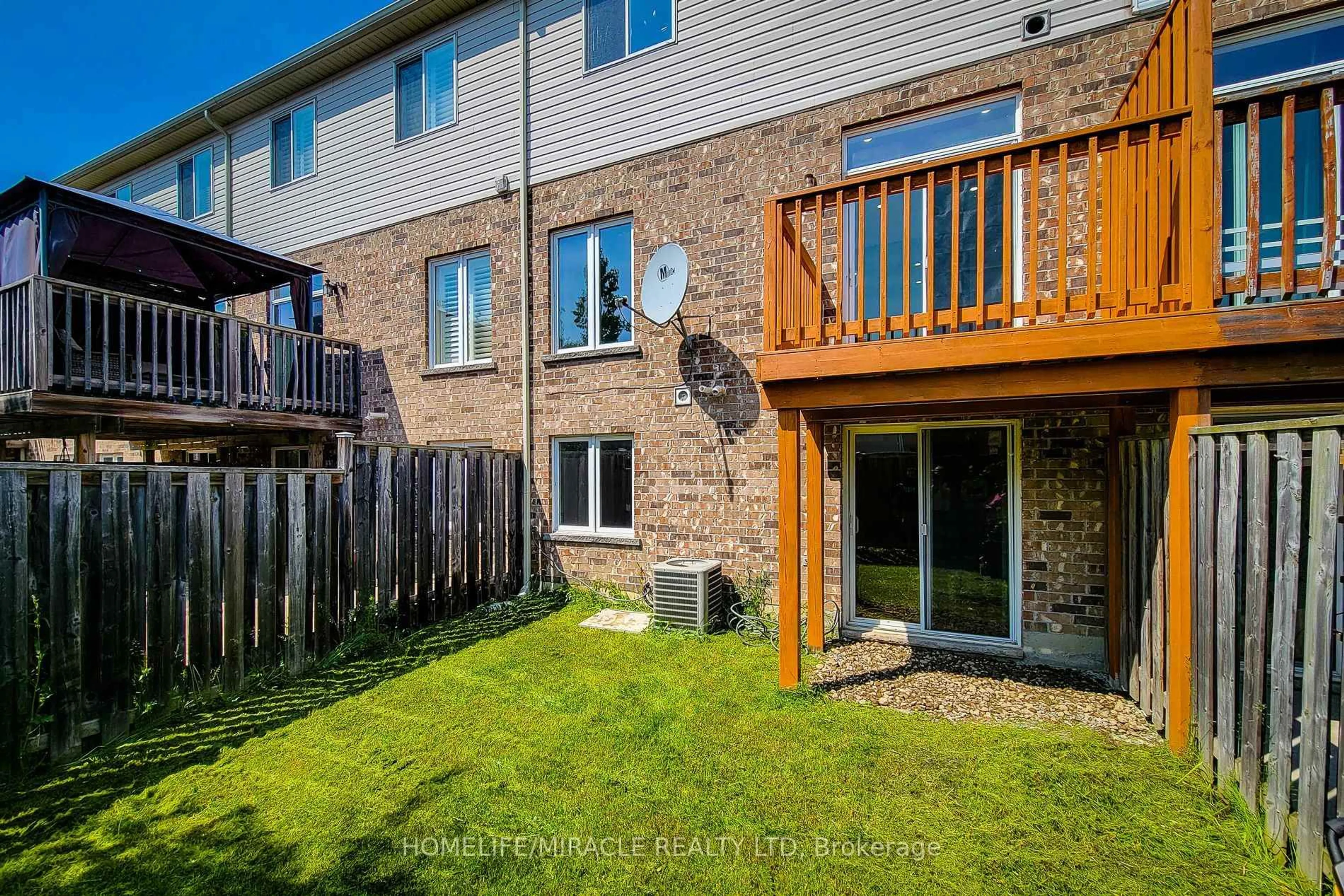 Patio, street for 77 Highgate Dr, Hamilton Ontario L8J 0C2
