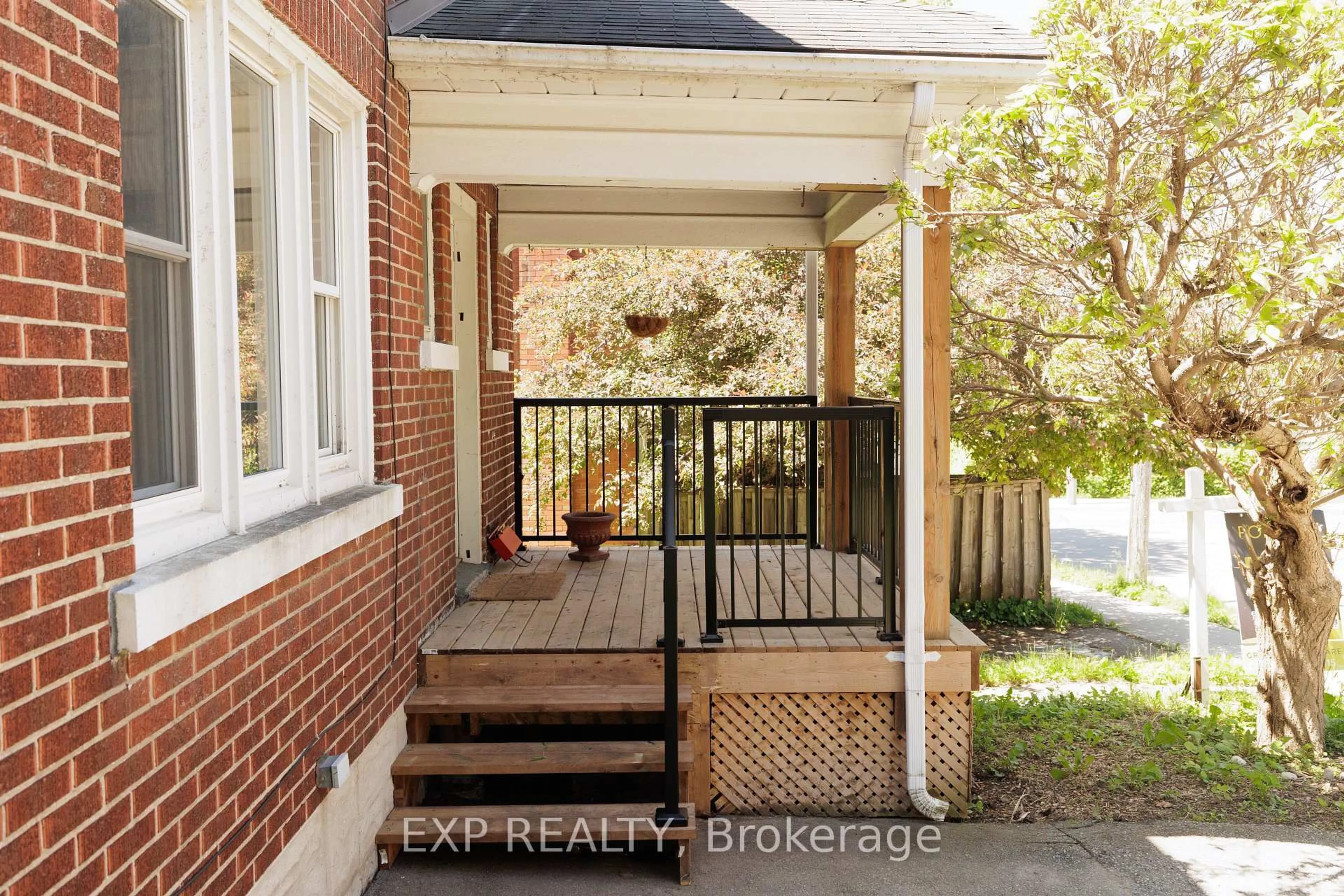 Unknown for 349 Luella St, Kitchener Ontario N2H 2J3
