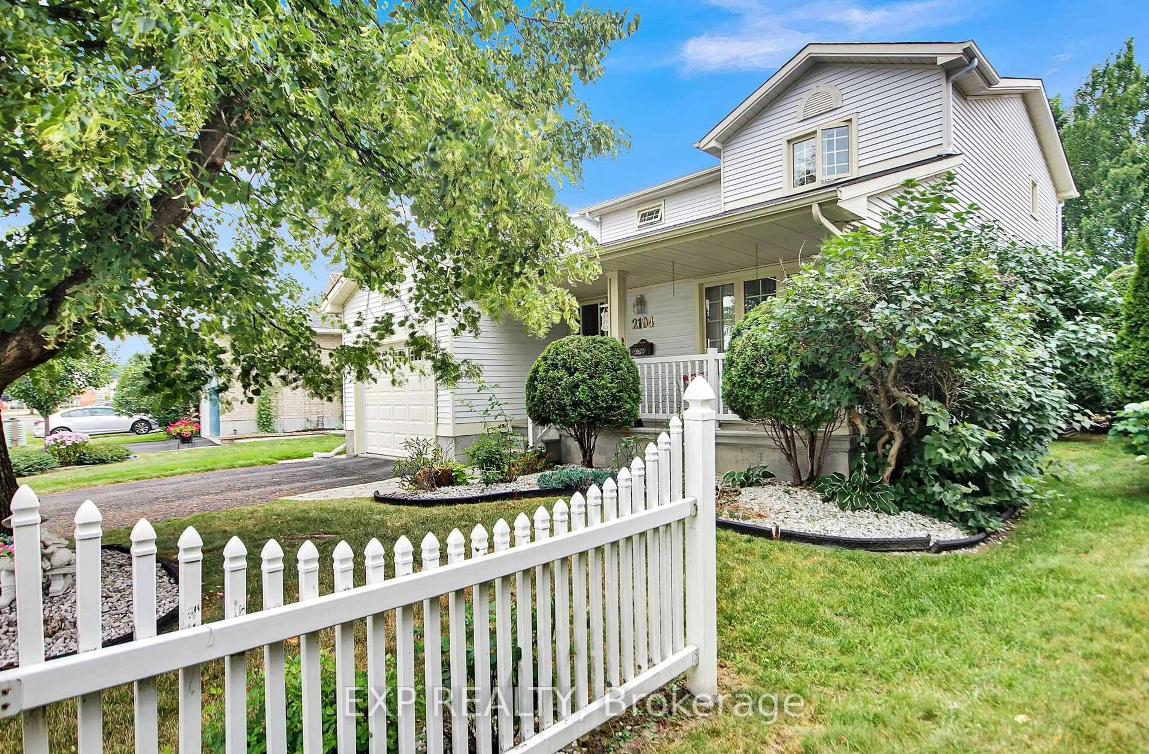 Unknown for 2104 Gardenway Dr, Ottawa Ontario K4A 3K2