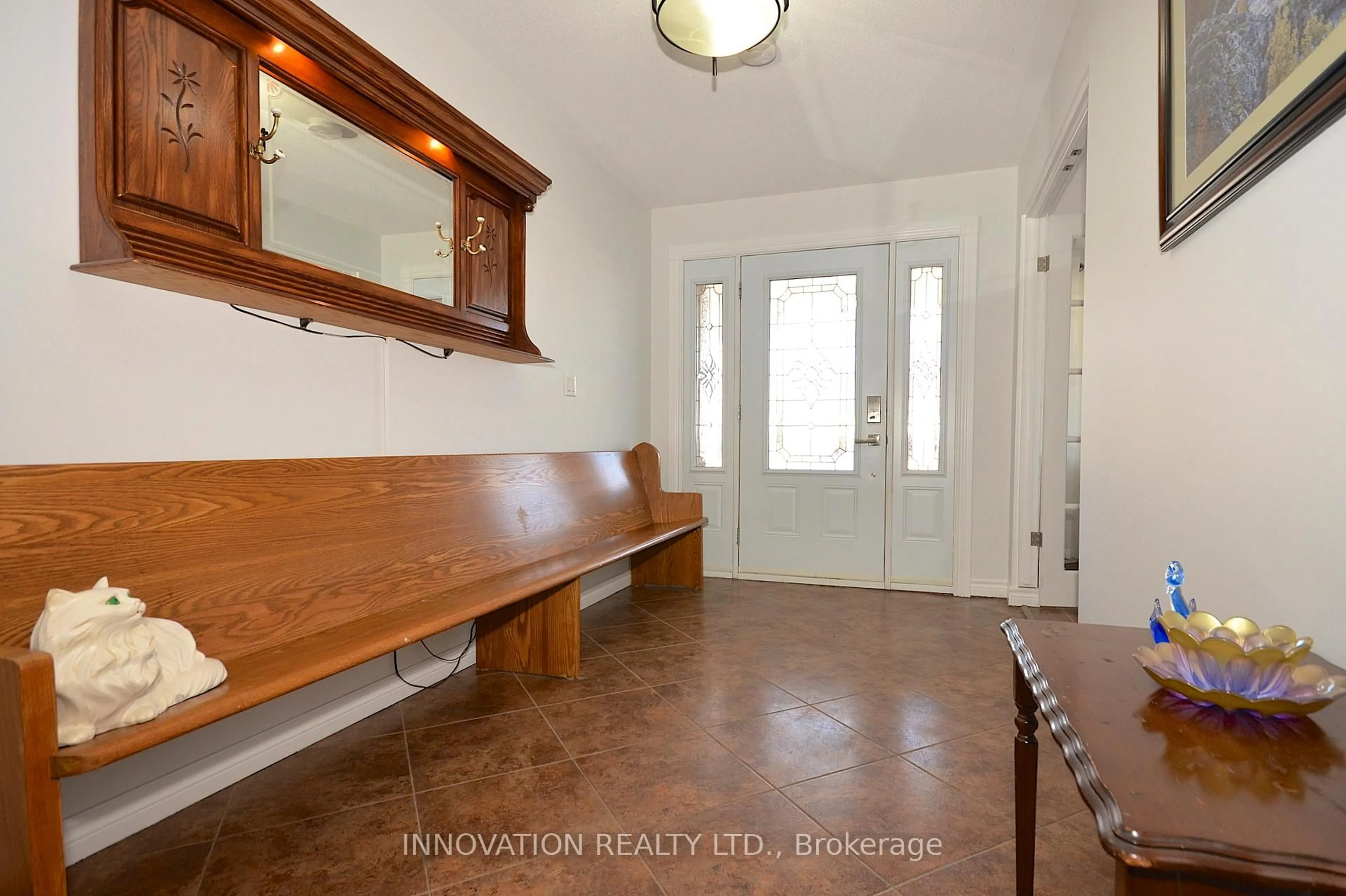 Indoor entryway for 7 Main St, Cobden Ontario K0J 1K0