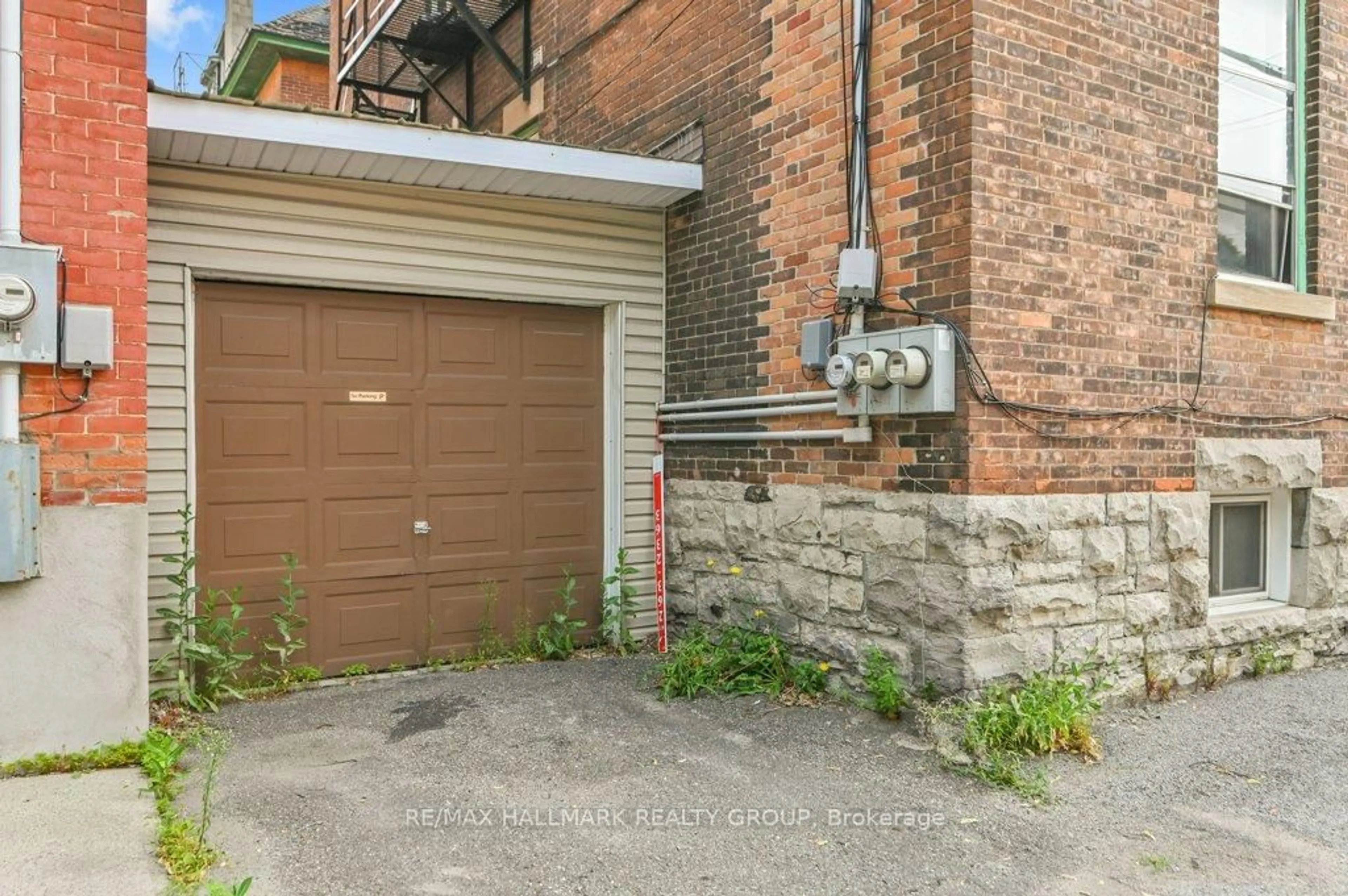 Home with brick exterior material, street for 255 Fifth Ave, Ottawa Ontario K1S 2N1