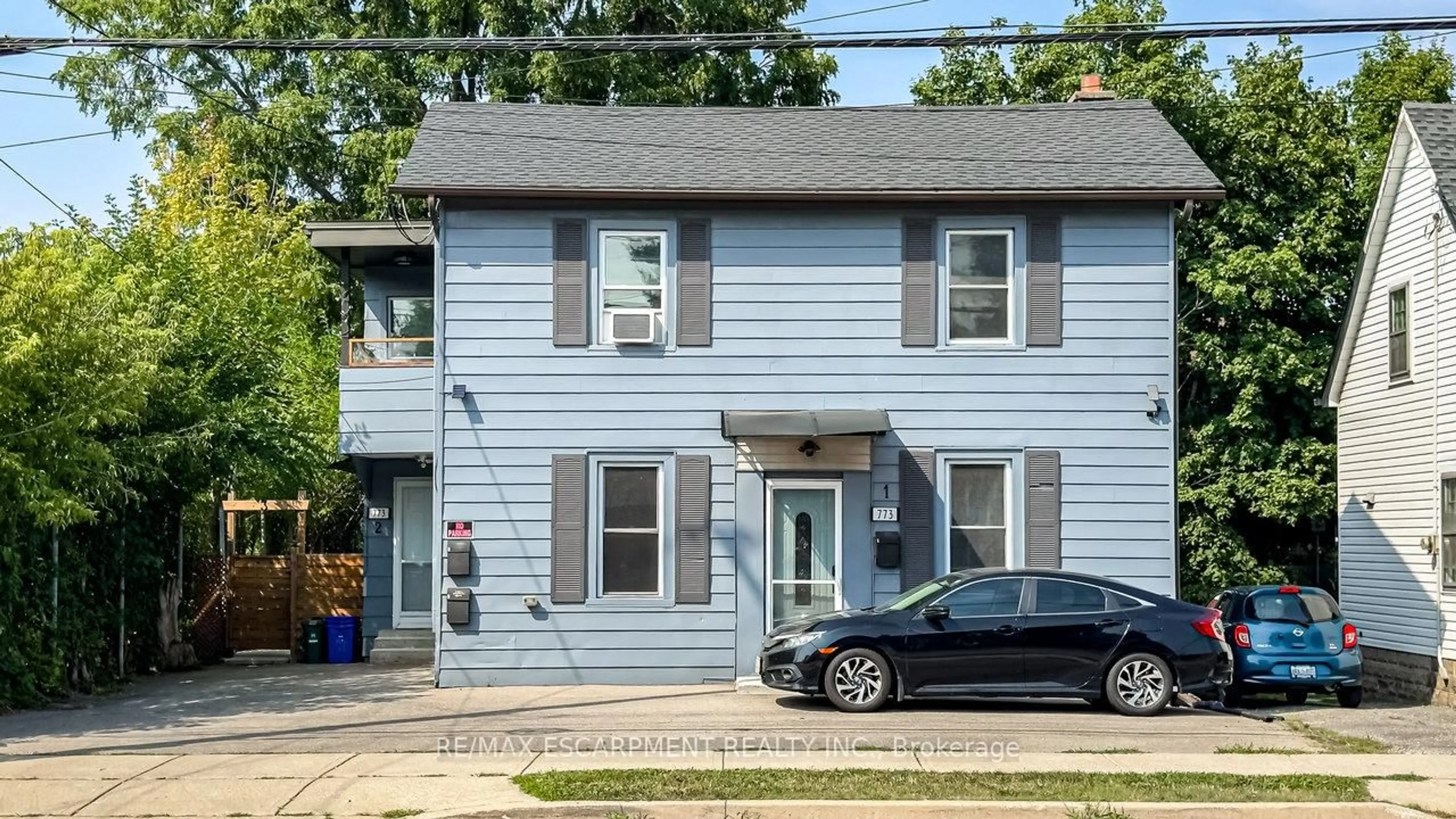 Home with vinyl exterior material, street for 773 Lawrence Rd, Hamilton Ontario L8K 1Z7
