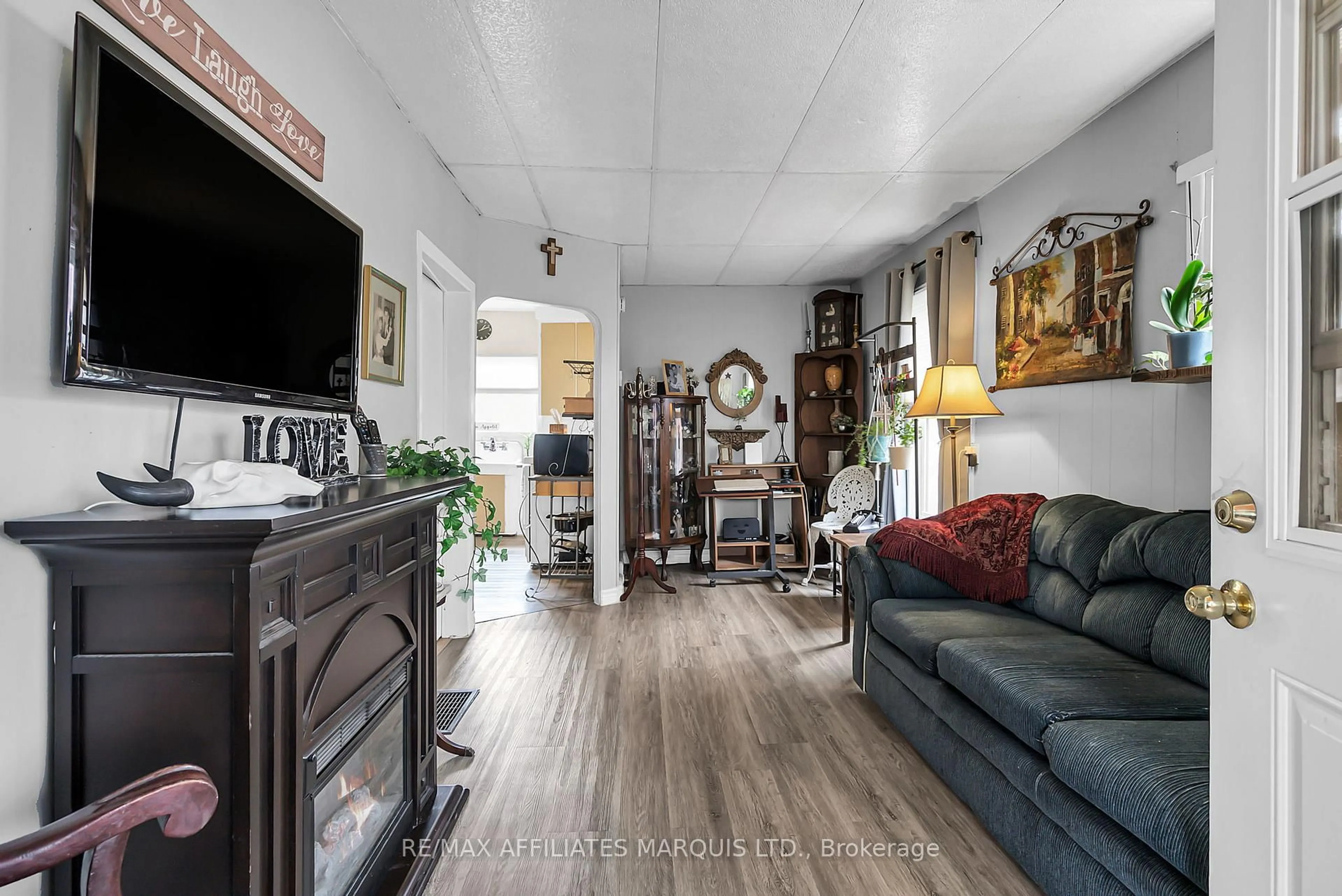 Living room with furniture, unknown for 99 & 99 1/2 Race St, Cornwall Ontario K6H 1G7