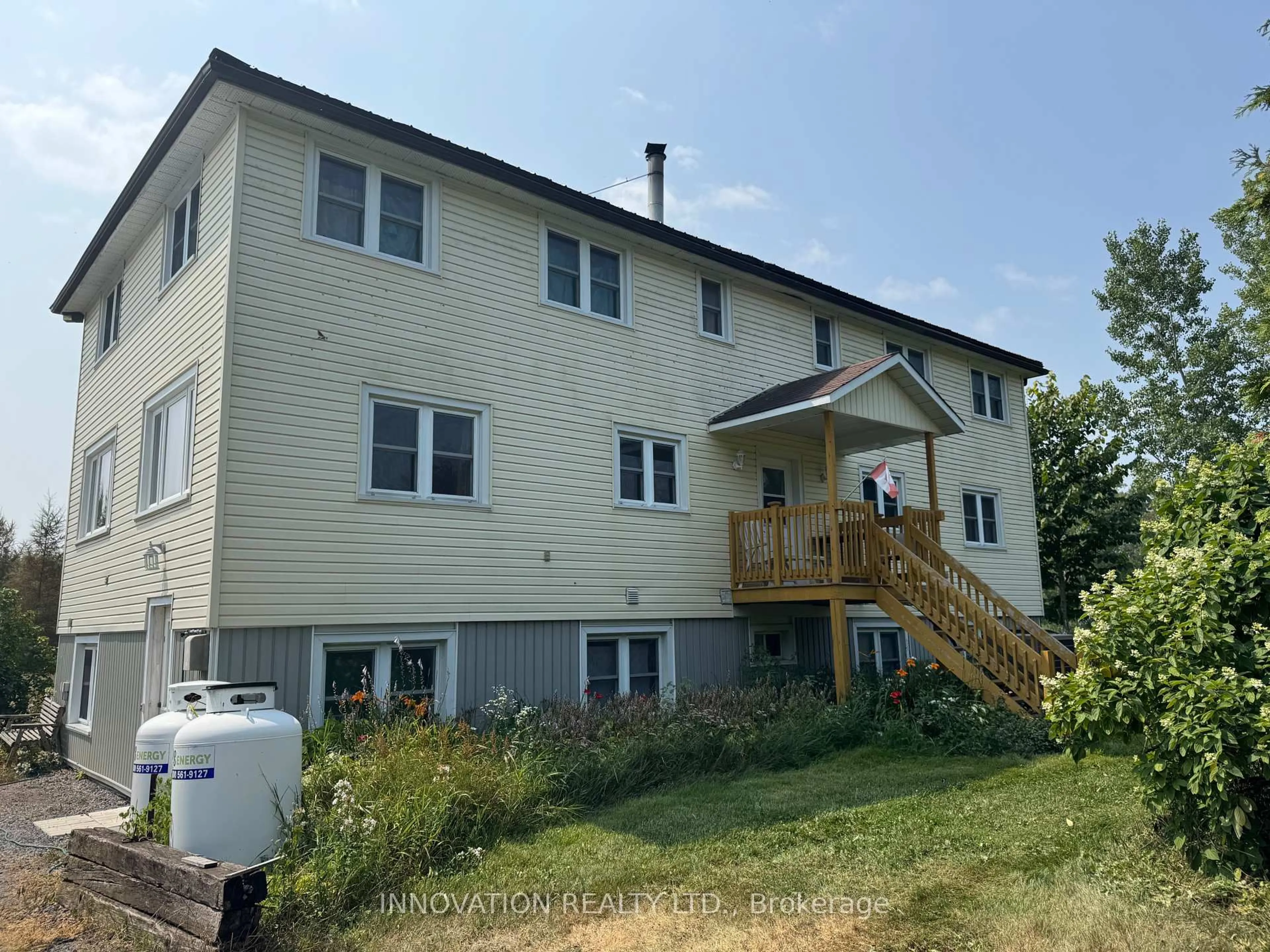 A pic from outside/outdoor area/front of a property/back of a property/a pic from drone, building for 15890 Dixon Rd, South Stormont Ontario K0C 1R0