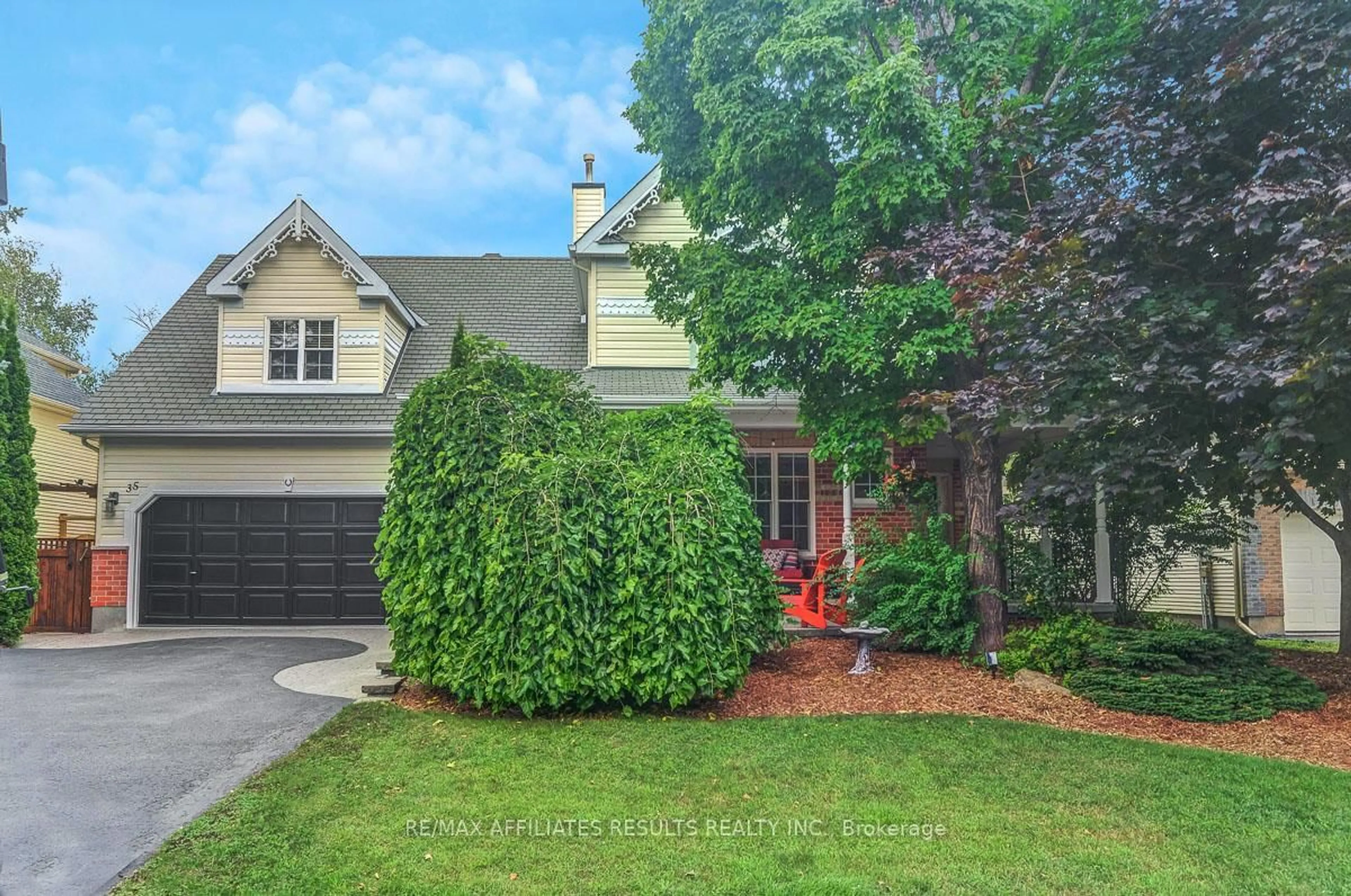 Unknown for 35 Crantham Cres, Ottawa Ontario K2S 1R2
