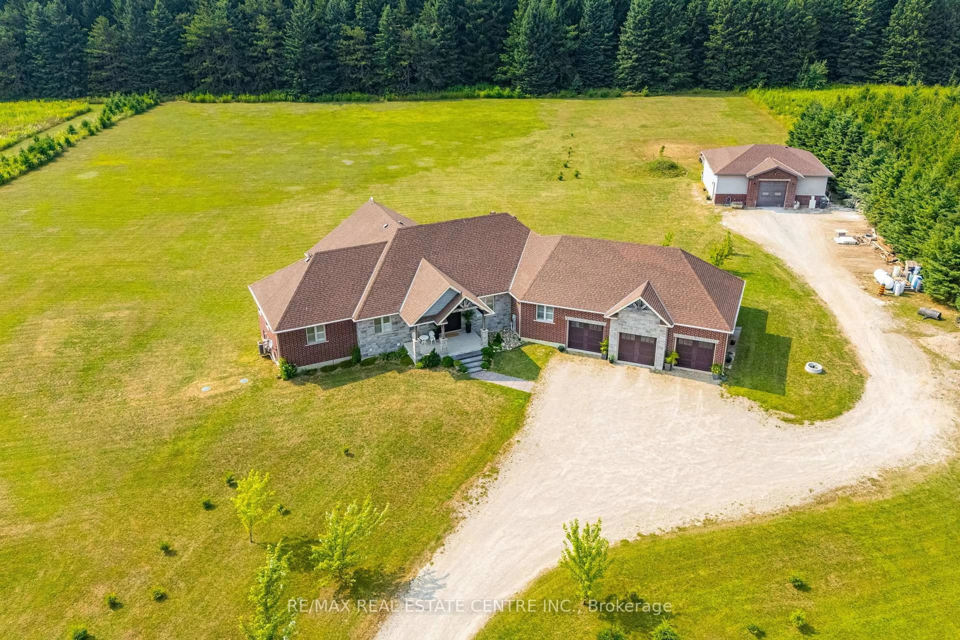 A pic from outside/outdoor area/front of a property/back of a property/a pic from drone, unknown for 023181 Erin East Garafraxa Townline, East Garafraxa Ontario L9W 7G8