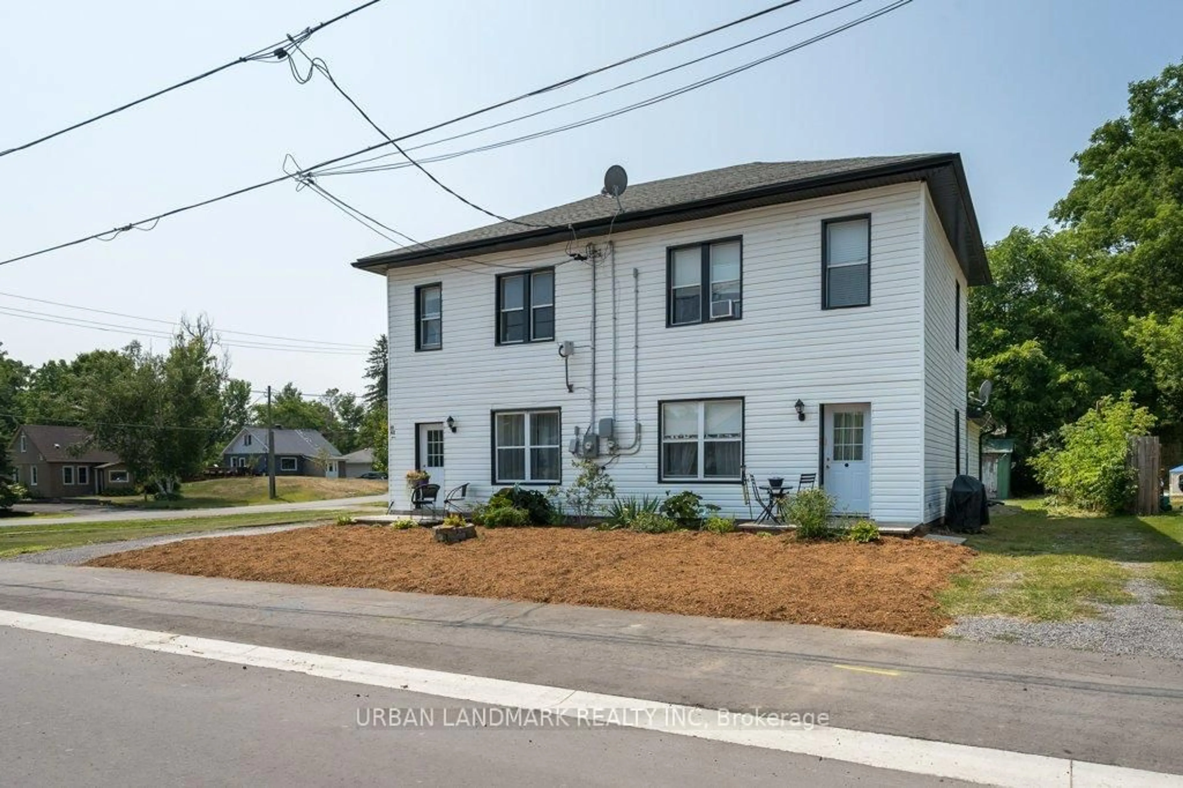 Unknown for 40-42 St Peters St, Madoc Ontario K0K 2K0