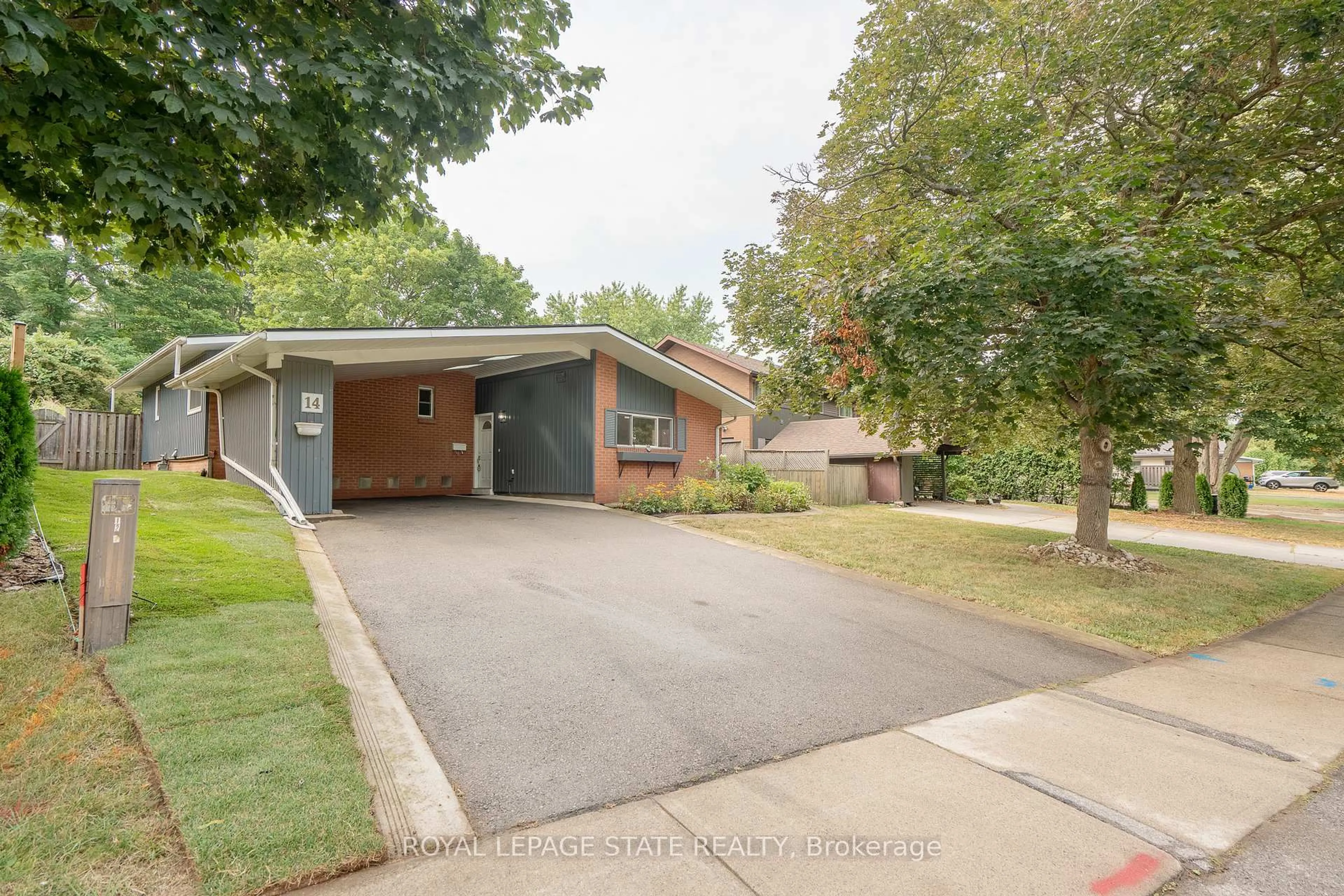 Unknown for 14 Pleasant Ave, Hamilton Ontario L9H 3S7