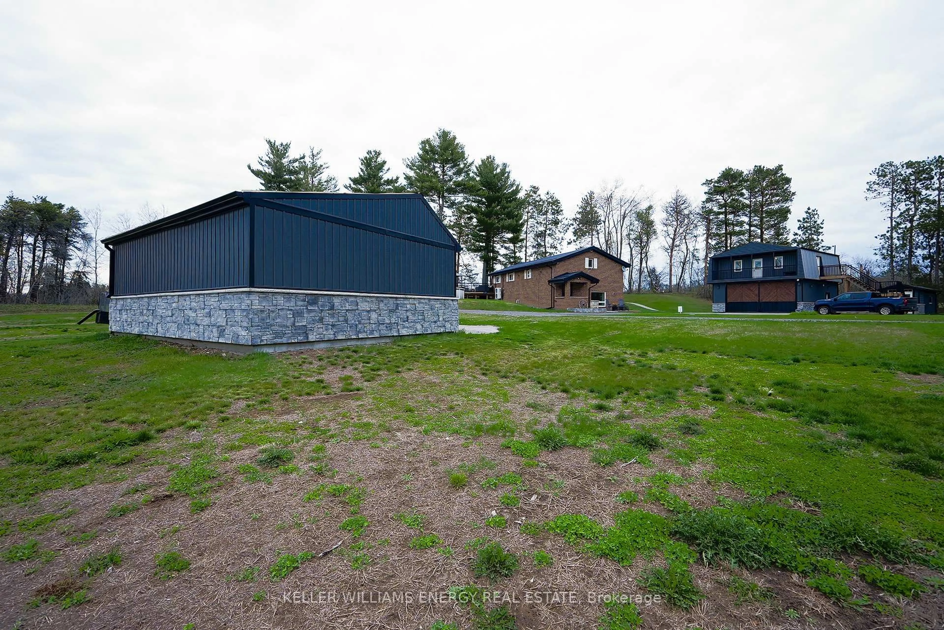 Patio, building for 54 Zion Line, Cavan Monaghan Ontario L0A 1G0