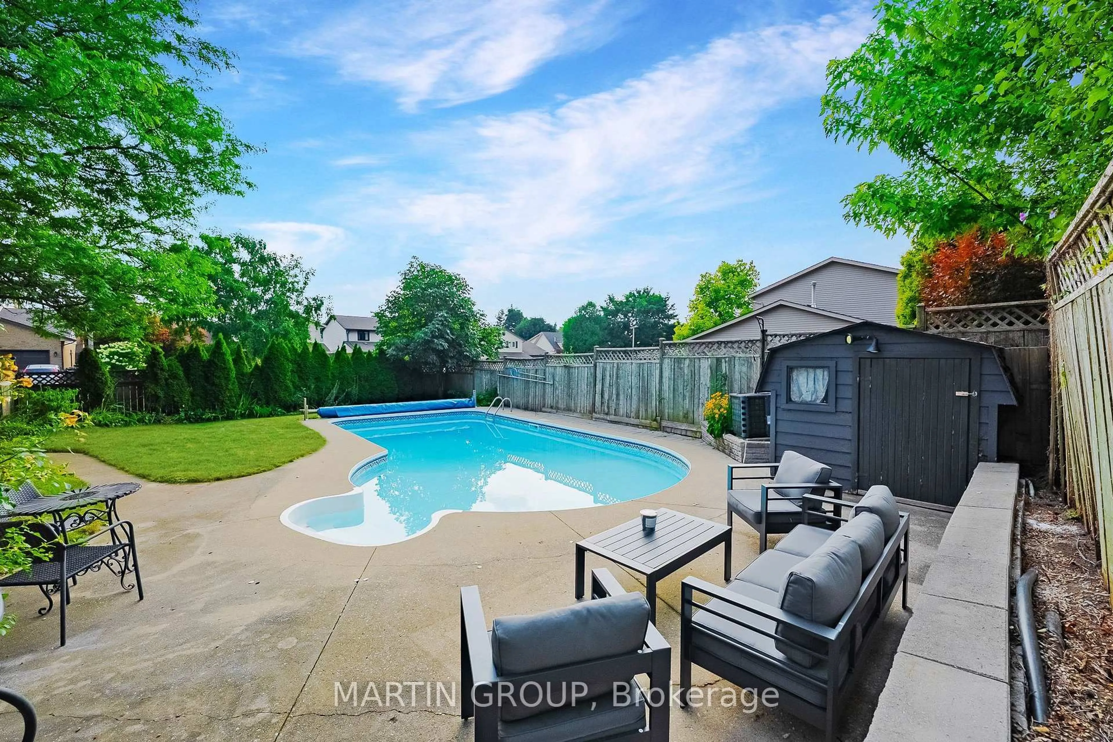 Pool for 72 McElderry Rd, Guelph Ontario N1G 4J5