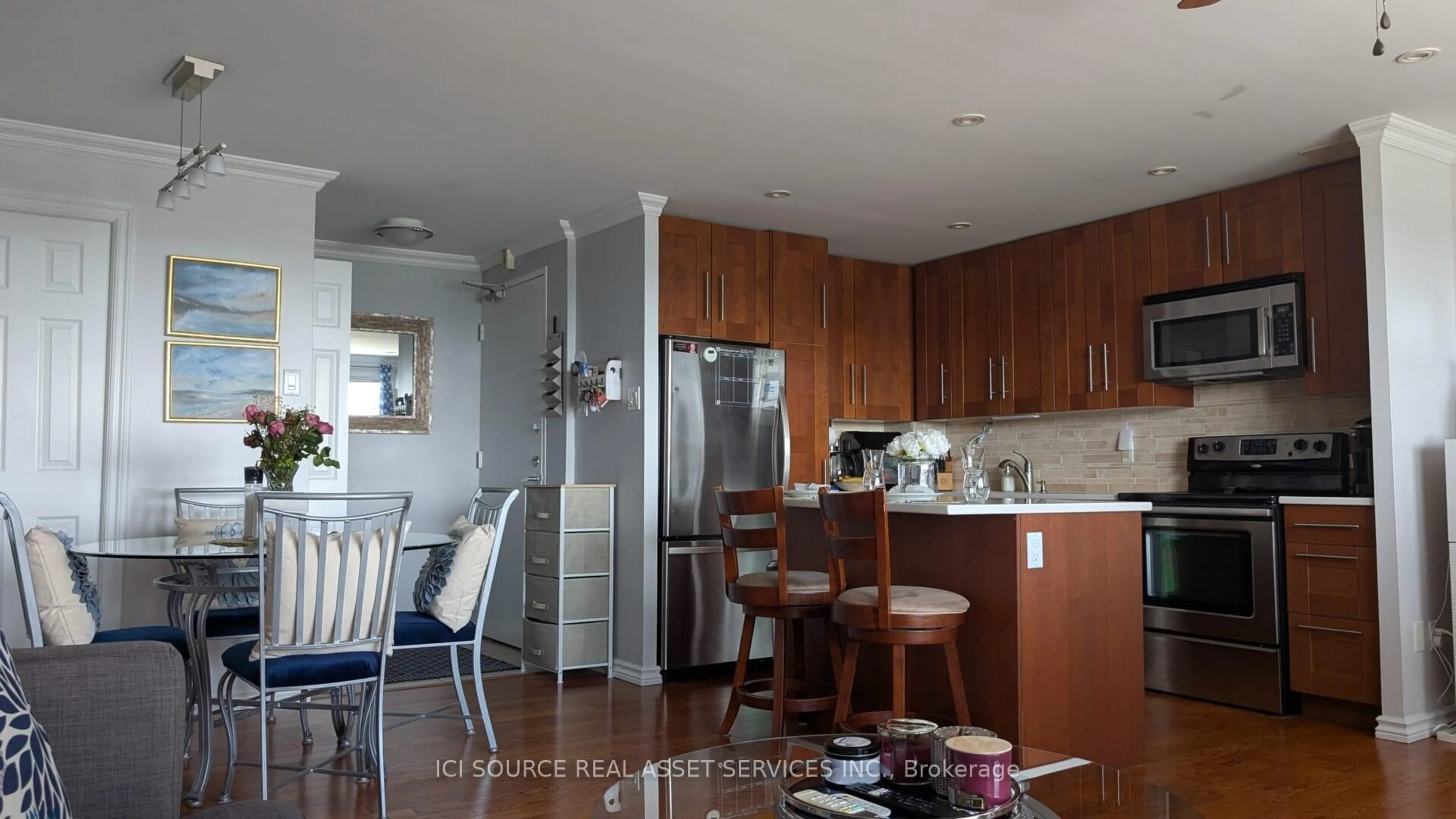Unknown for 20 Chesterton Dr #711, Ottawa Ontario K2E 6Z7