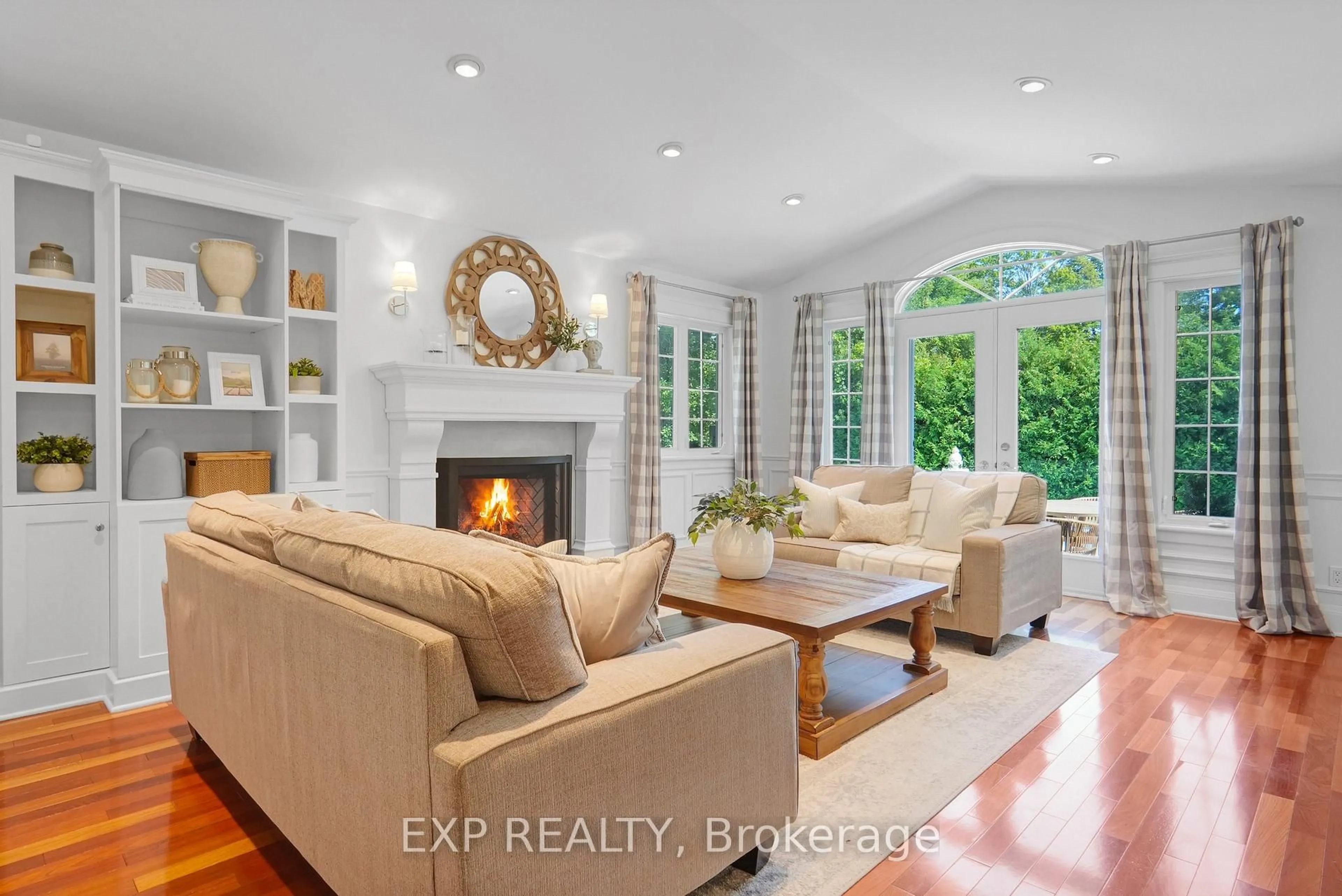 Living room with furniture, ceramic/tile floor for 72 DELONG Dr, Ottawa Ontario K1J 7E1