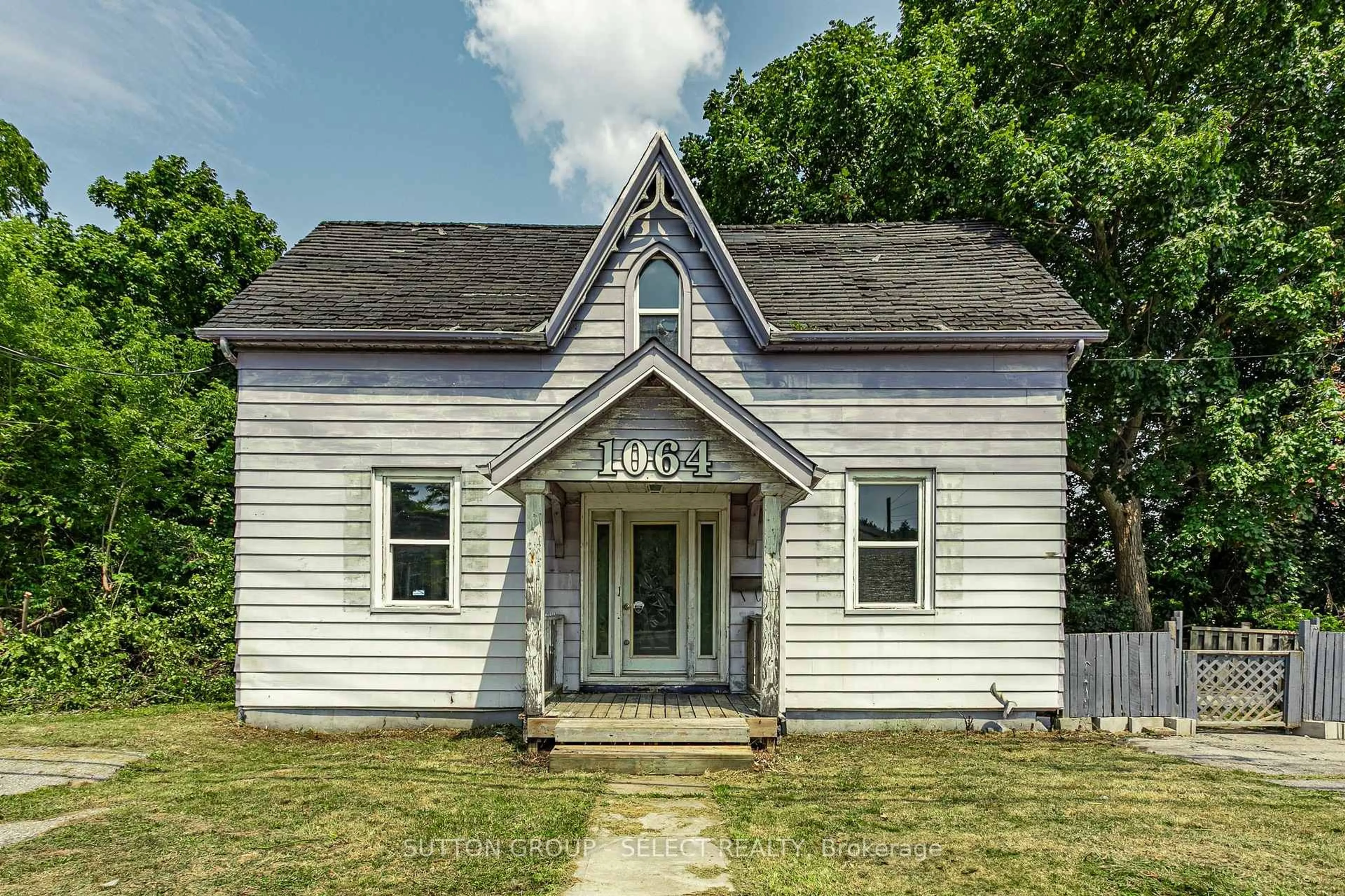 Unknown for 1064 Western Rd, London North Ontario N6G 1G4