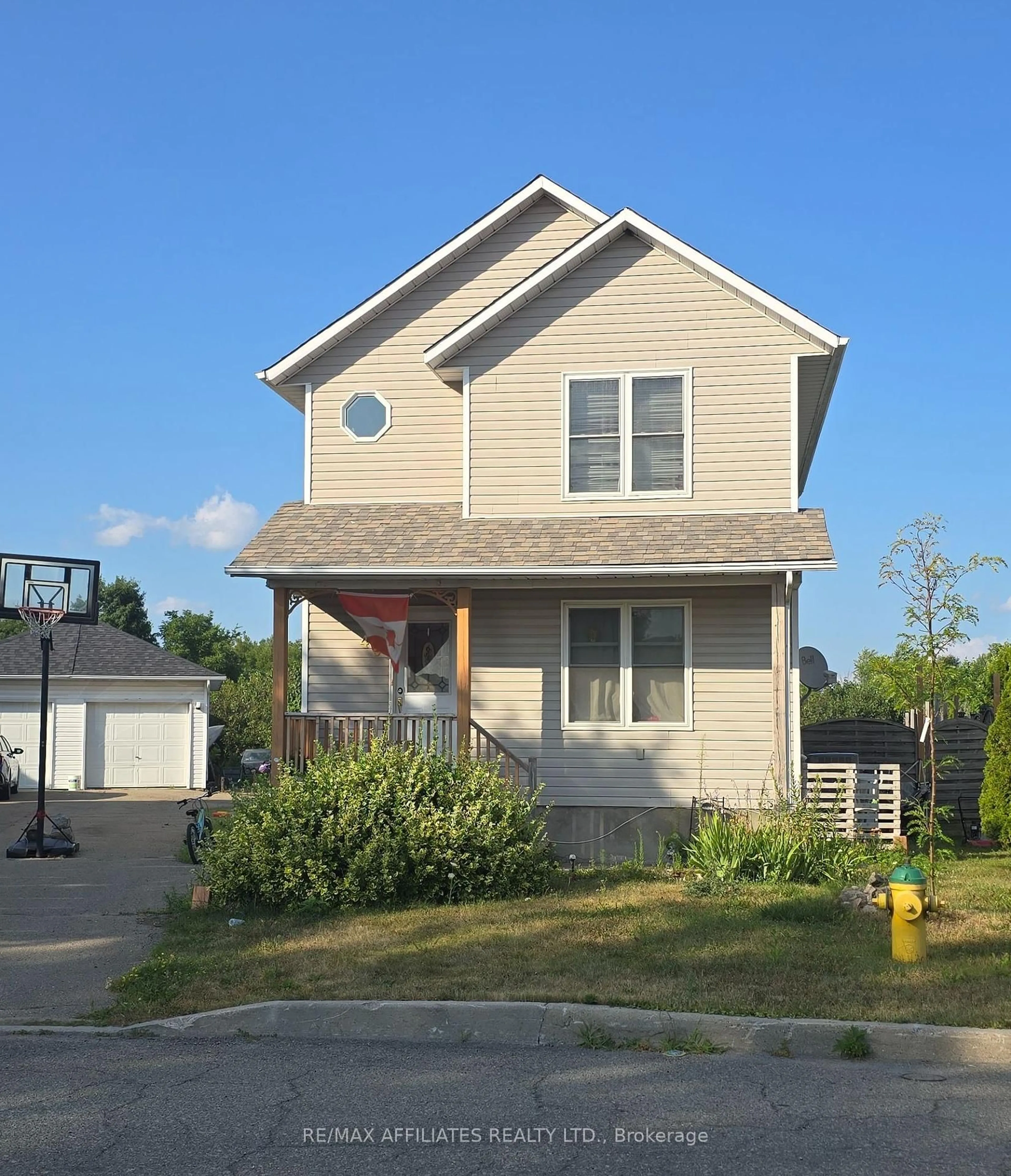 Home with vinyl exterior material, street for 45 Johnston St, Carleton Place Ontario K7C 4R7