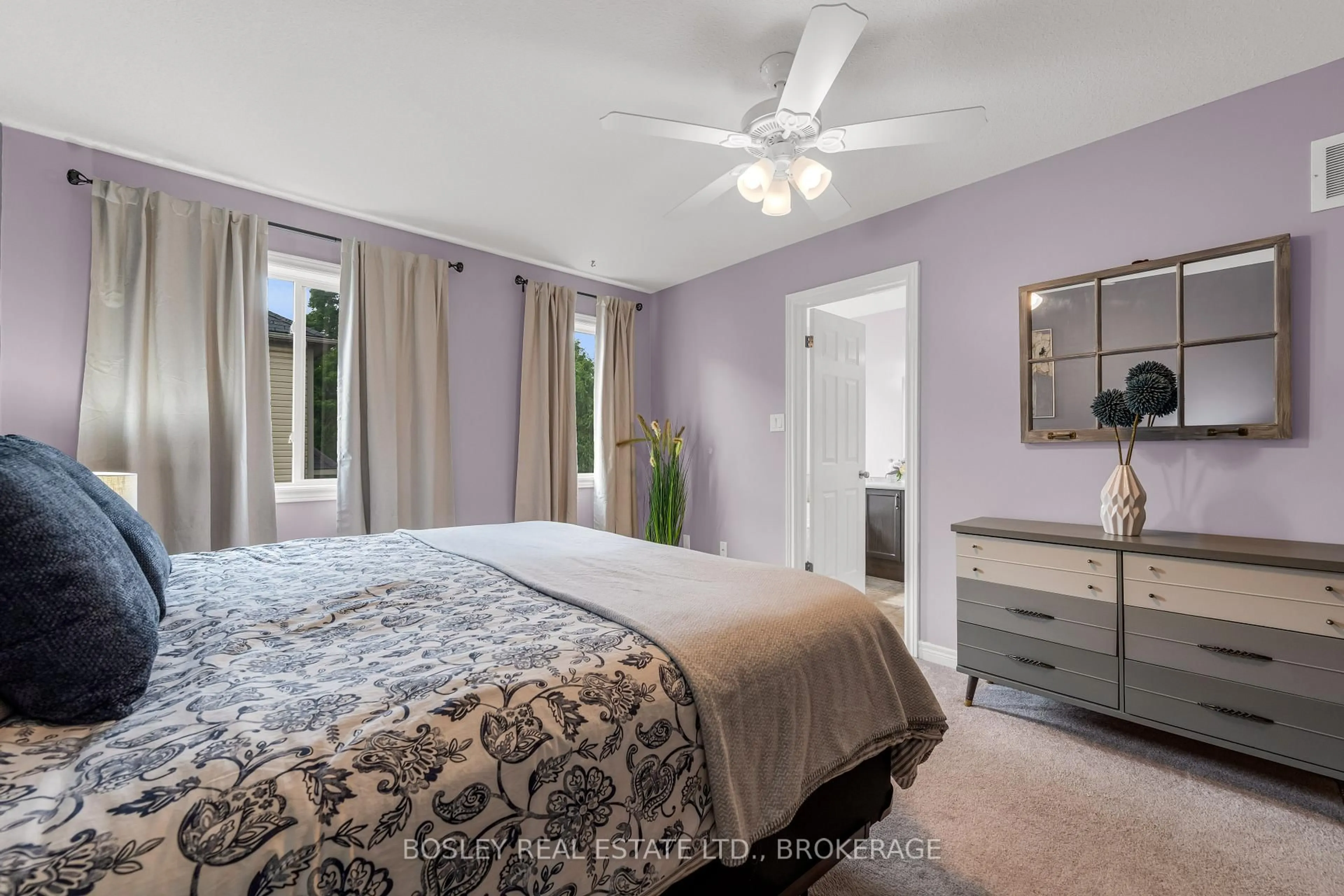 Bedroom with bed, unknown for 5 Chloe St, St. Catharines Ontario L2P 0A6